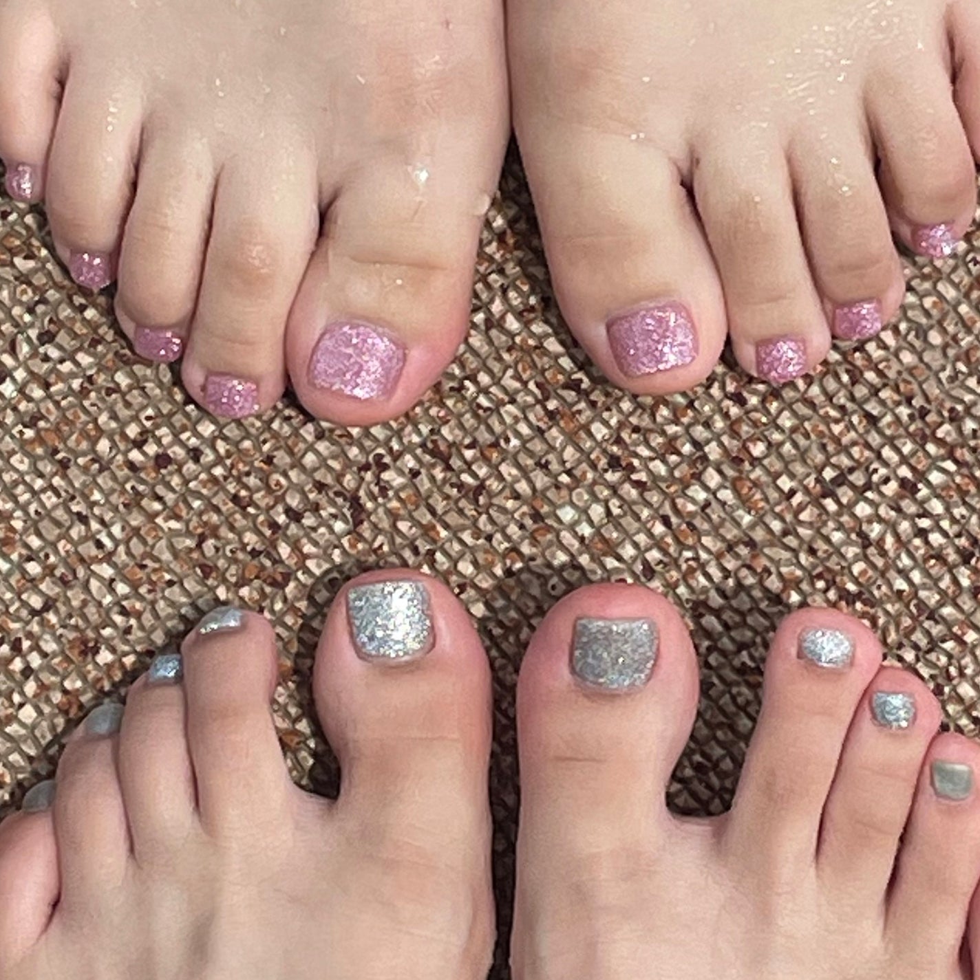 𐔌՞ . .՞ 𐦯 on LIPS 「🩷🩵いいね、保存嬉しいです🎶#ネイル#ジェルネイル#垢抜け#ネ..」(1枚目)