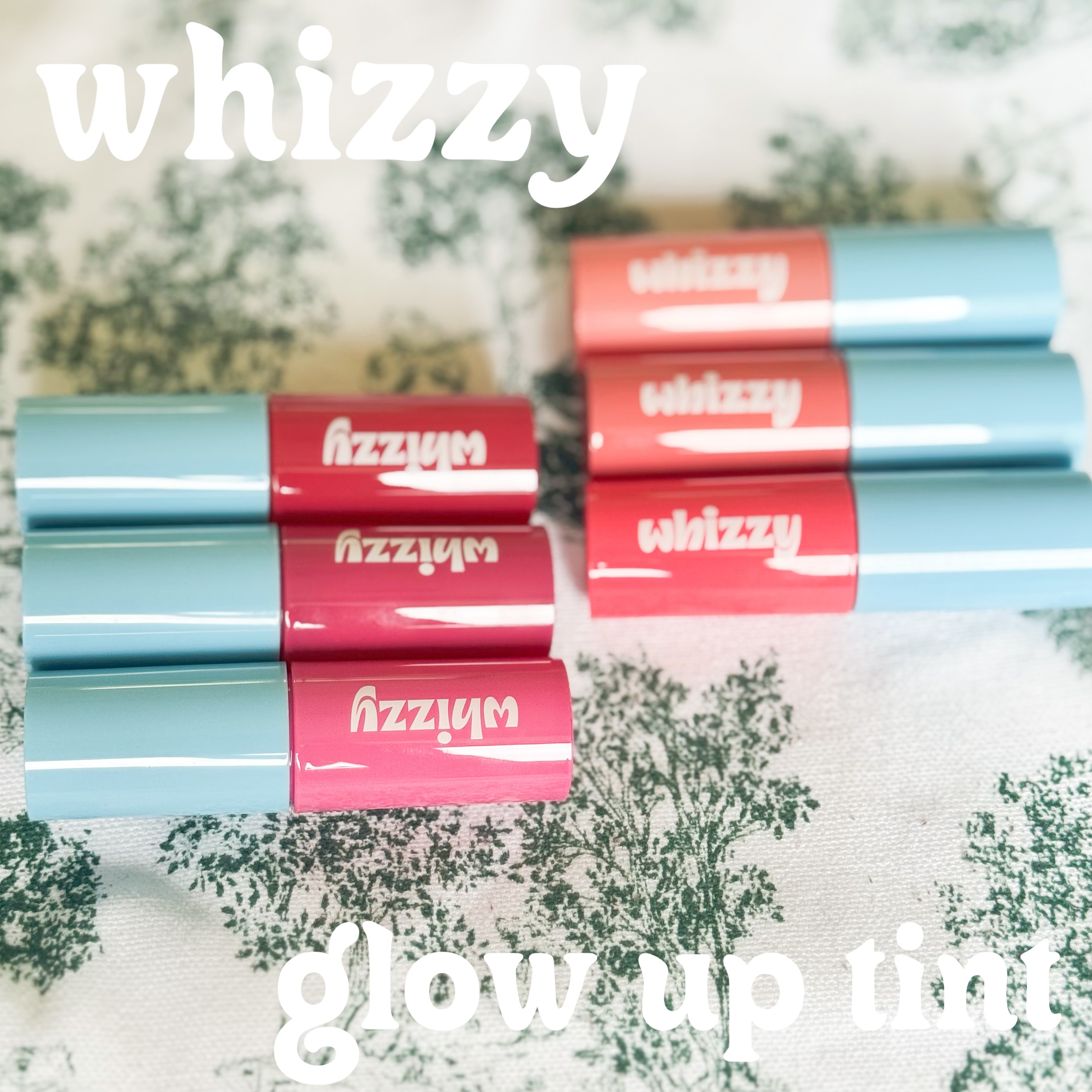 WHIZZY
グロウアップティント💖
ーーーーーー
WHIZZYのグロウアップティントを全色お試ししました！
ジェリーみたいに“ぷるん”とした質感で、ひと塗りで少女漫画のヒロインみたいなぽってり唇になれるティントです✨

テクスチャーはハ