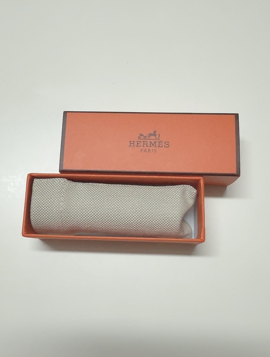 ルージュ エルメス ボーム ドゥ ソワン プール レ レーヴル/エルメス/リップバームを使ったクチコミ（2枚目）