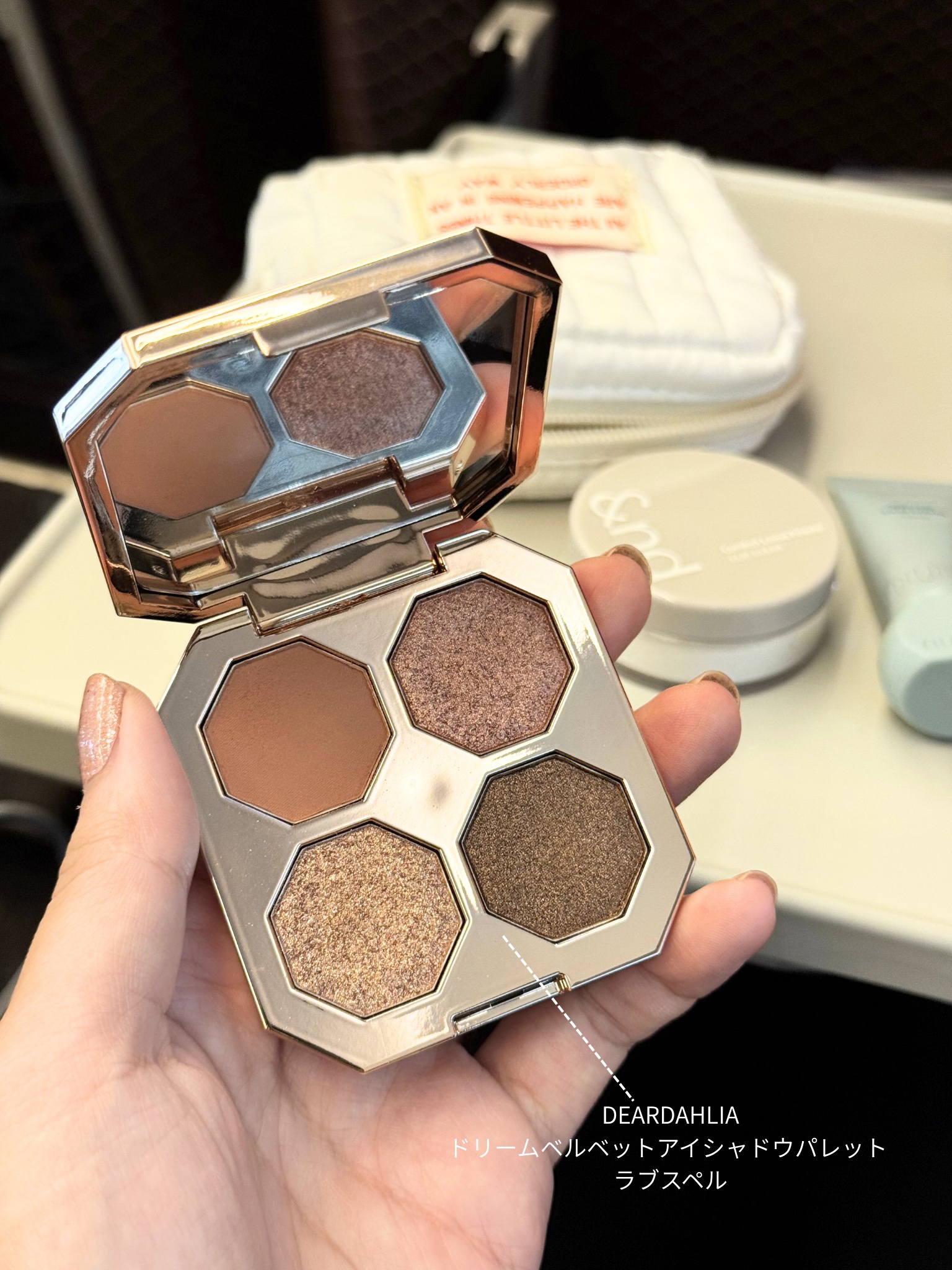 バックミーノーセバムパウダー/rom&nd/ルースパウダーを使ったクチコミ（3枚目）