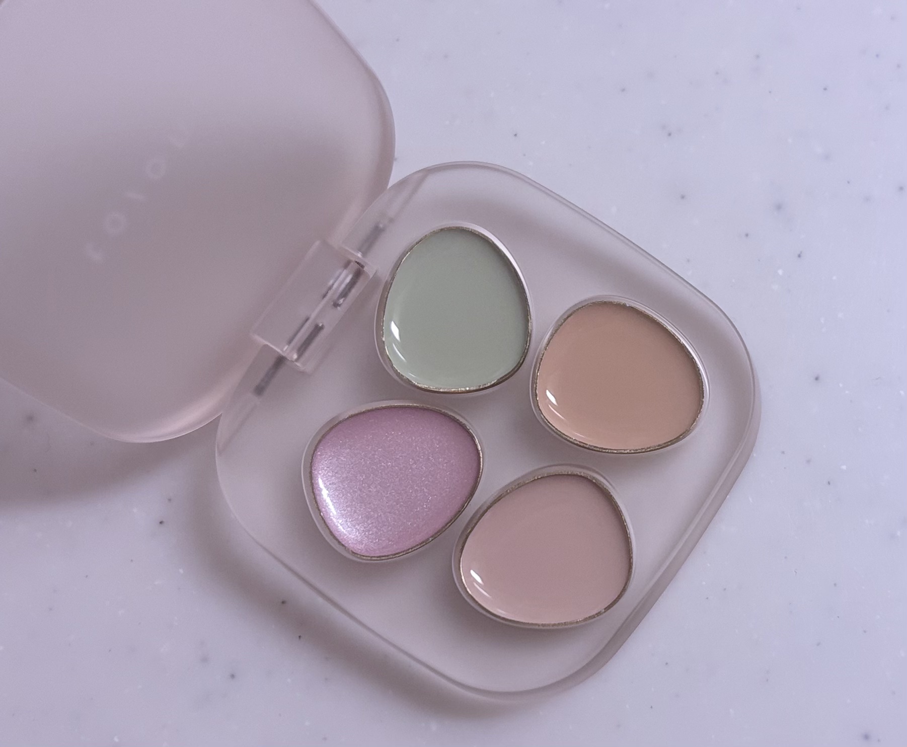 トーン ペタル フロート フローレス タッチ 02/to/one/パレットコンシーラーを使ったクチコミ（2枚目）