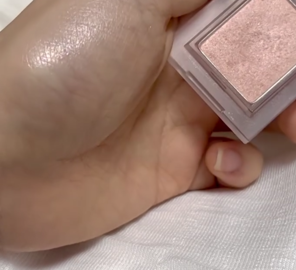 マイフェイブピースアイシャドウ/HOLIKA HOLIKA/単色アイシャドウを使ったクチコミ（3枚目）