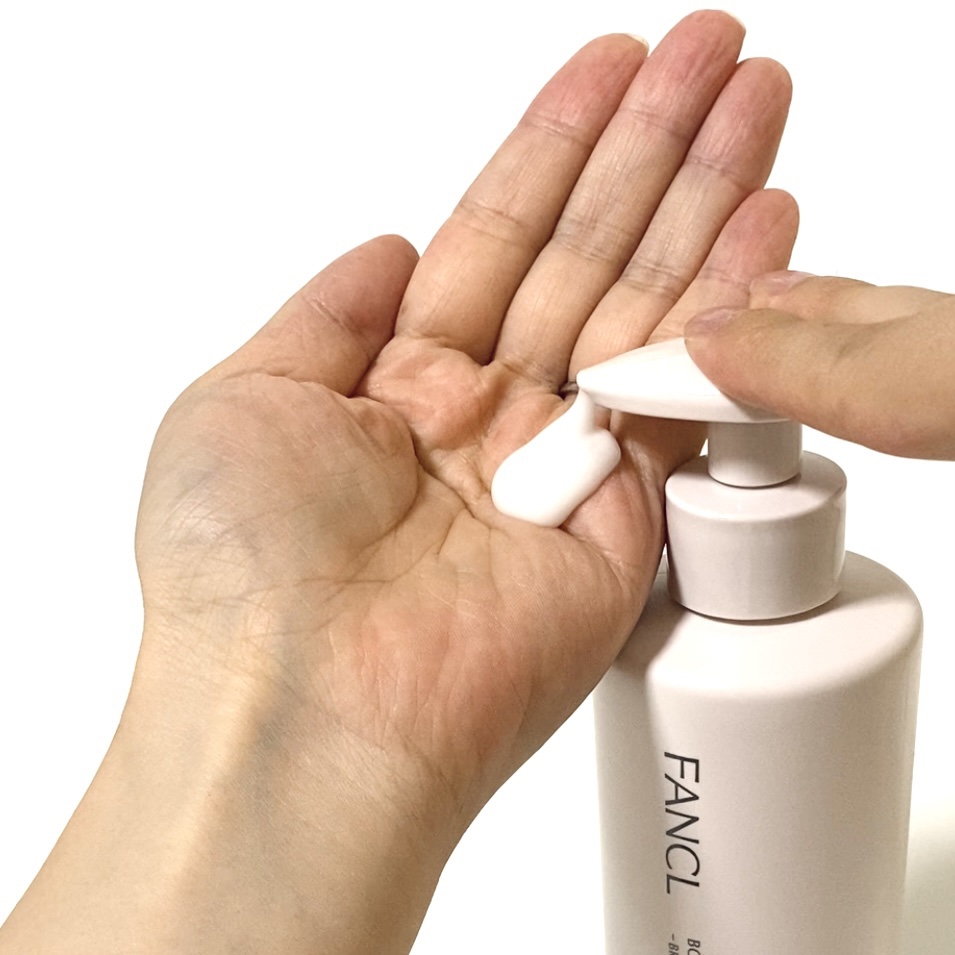 ボディミルク ブライトニング＆エイジングケア＜医薬部外品＞/ファンケル/ボディミルクを使ったクチコミ（3枚目）