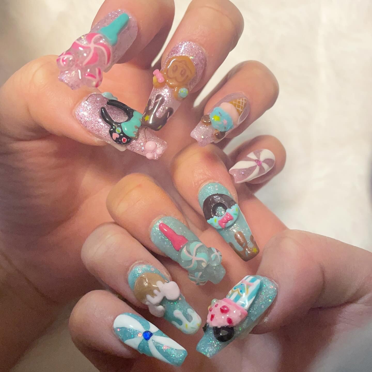 #ネイル,#ジェルネイル,#キラキラネイル,#簡単ネイル,#夏ネイル,#秋ネイル,#冬ネイル,#大人ネイル,#大人ネイル,#韓国ネイル,#フットネイル,#キャラネイル,#キャラクターネイルのネイルデザイン