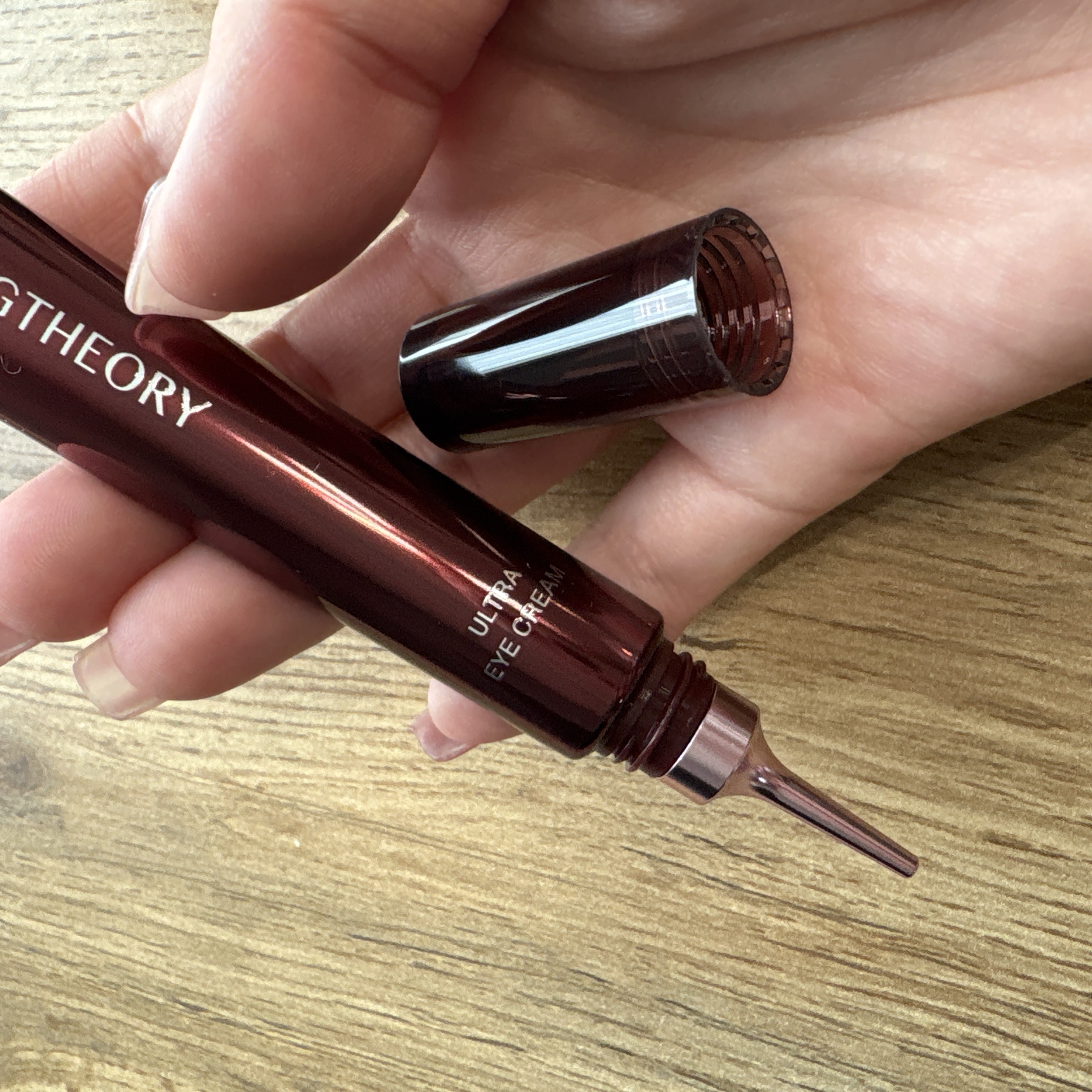 ウルトラアイクリーム/AGTHEORY/アイケア・アイクリームを使ったクチコミ（1枚目）