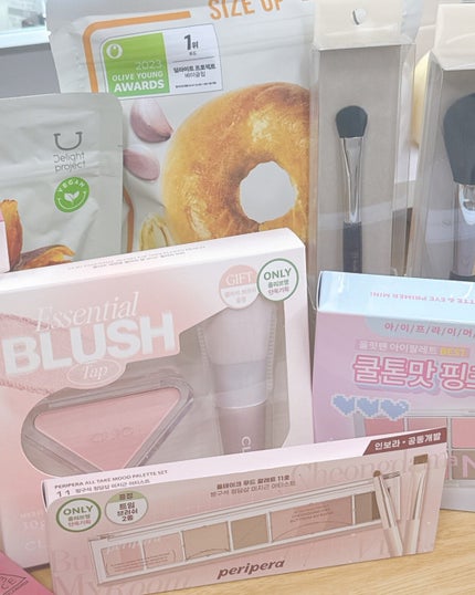 エッセンシャルブラッシュタップ M101 フラッフィーピーチ/CLIO/パウダーチークの画像