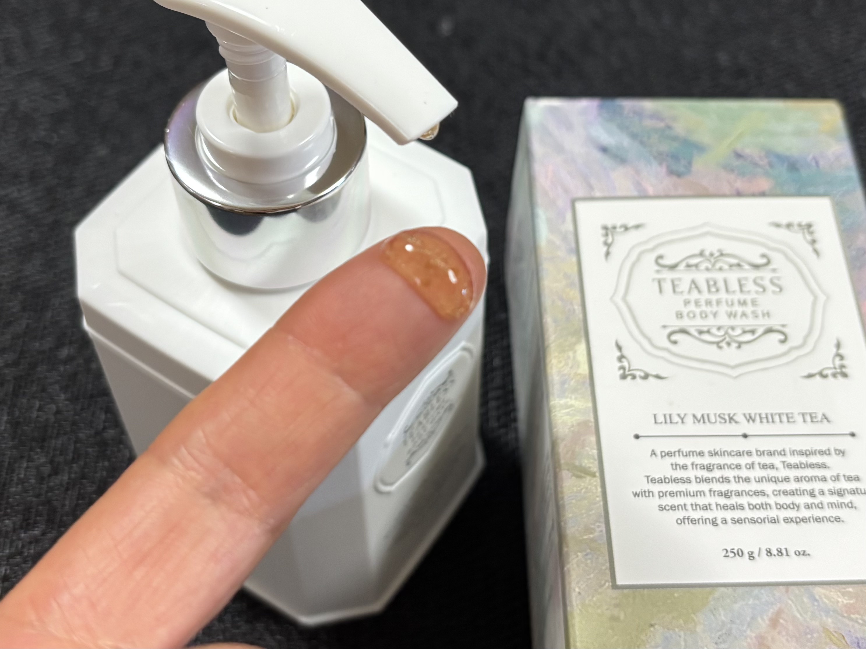 パフュームボディソープ リリィムスクホワイトティー/TEABLESS/ボディソープを使ったクチコミ（2枚目）