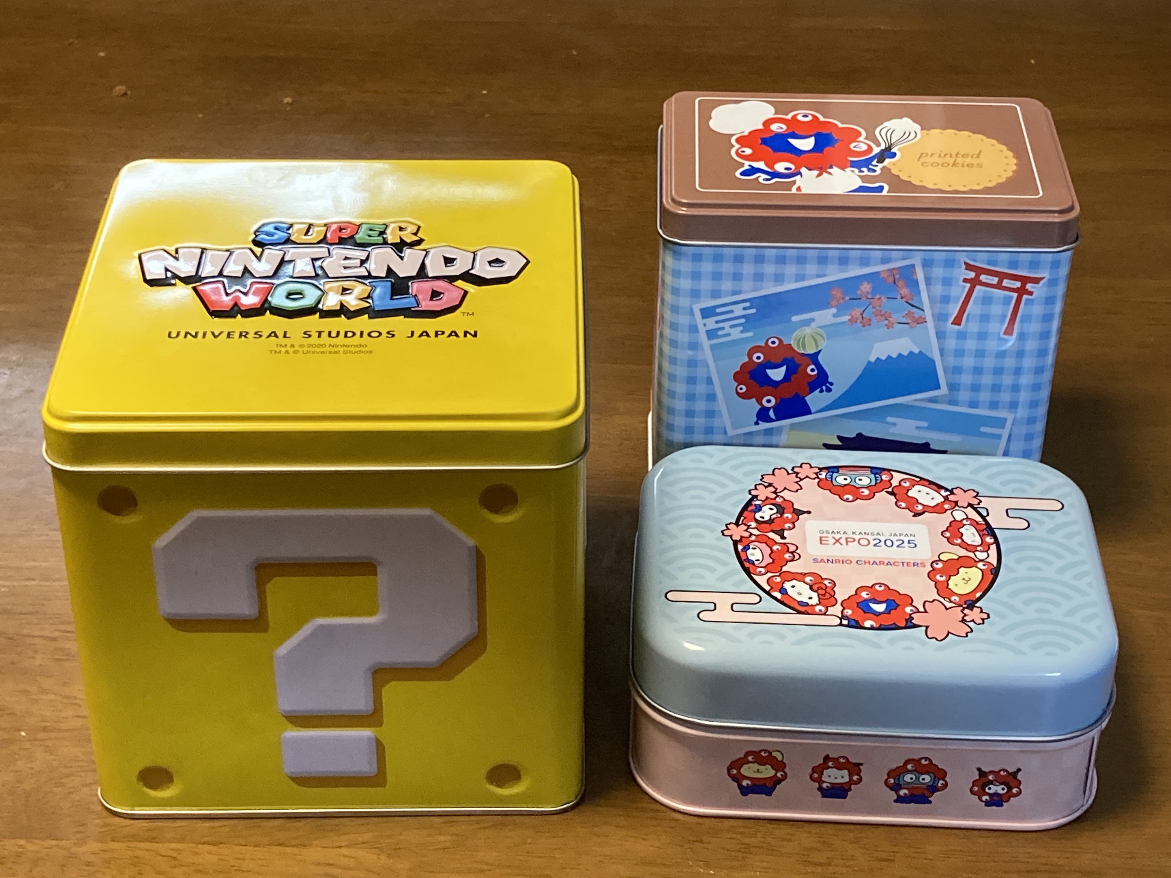 ９月2８日　今日の投稿になります✨

娘が中学校の修学旅行へ行ってきました😉

１日目がユニバーサルで2日目が万博でした😘

楽しかったみたいで次の日体調崩しました😅

お土産沢山買ってきてくれたので早速、お菓

子堪能しました😋
