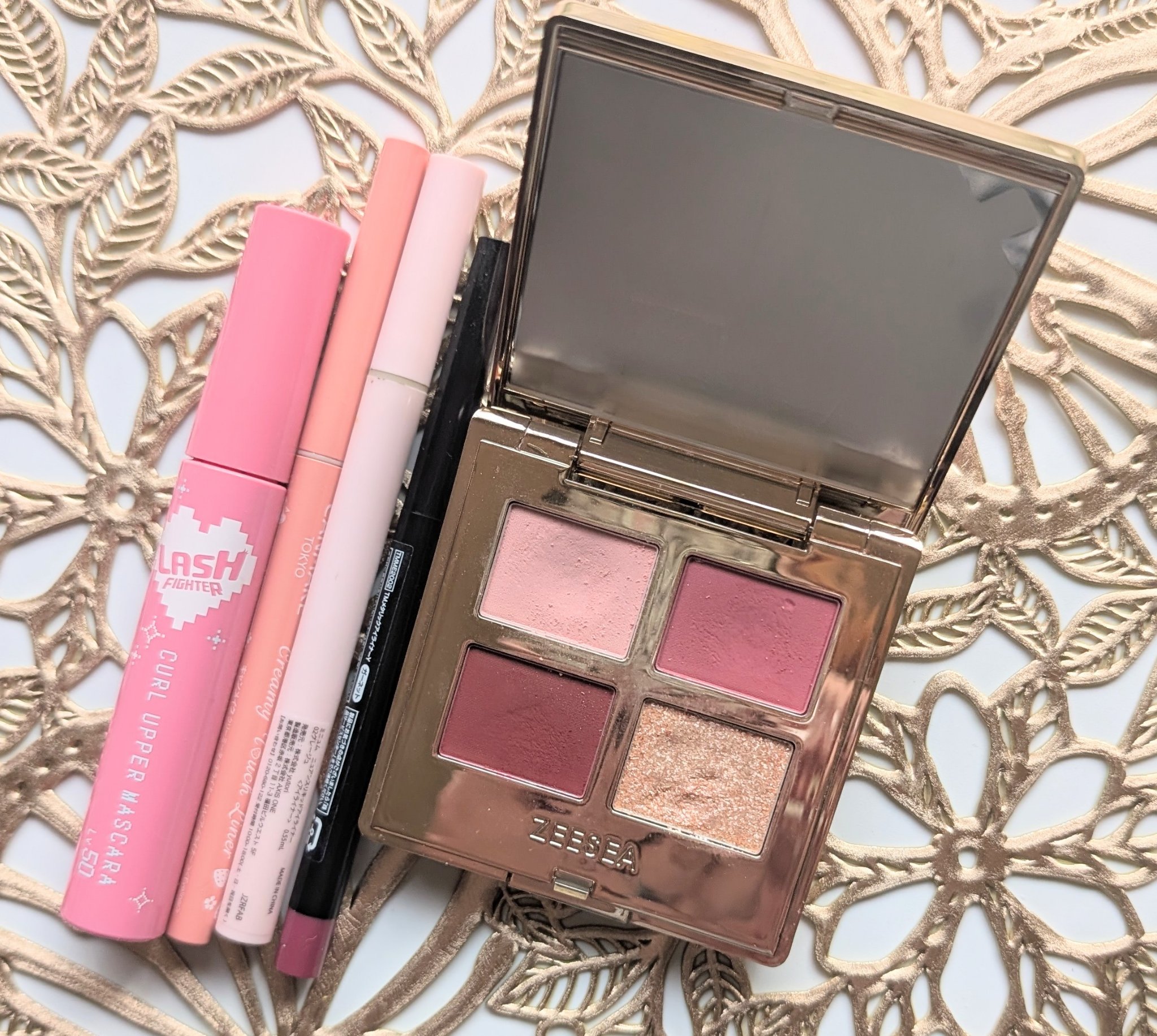 クレヨンタッチミー メタリックアイライナー/キャンドゥ/ペンシルアイライナーを使ったクチコミ（1枚目）