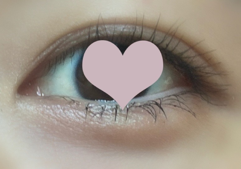 久しぶりに使ったTOM FORD BEAUTYアイ カラー クォード3Aヌード ディップ！
もう人生コスメとも言えるヌード ディップ♡
使うと毎回同じ感動を味わえる！！