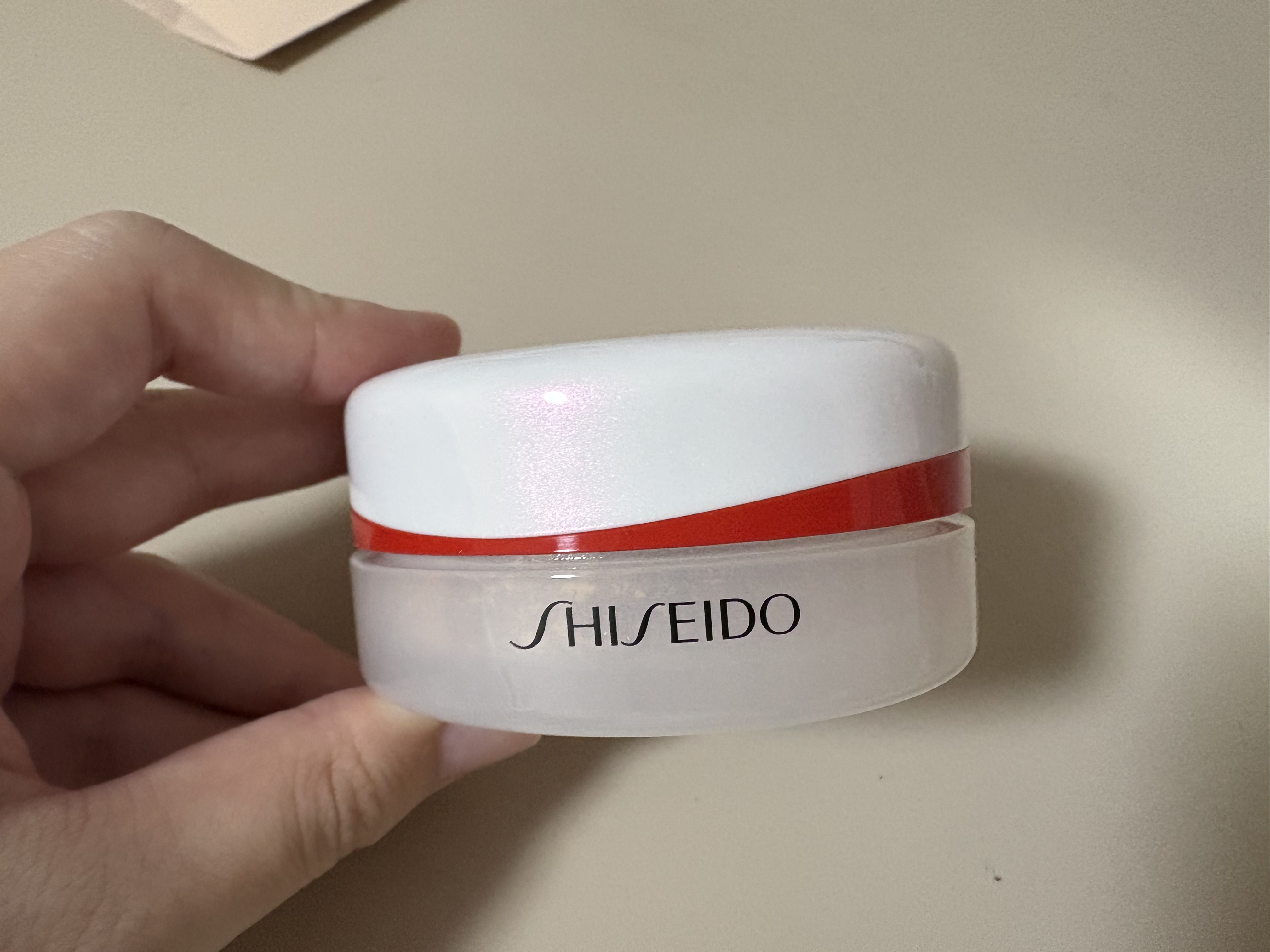 エッセンス スキングロウ ファンデーション/SHISEIDO/リキッドファンデーションを使ったクチコミ（2枚目）