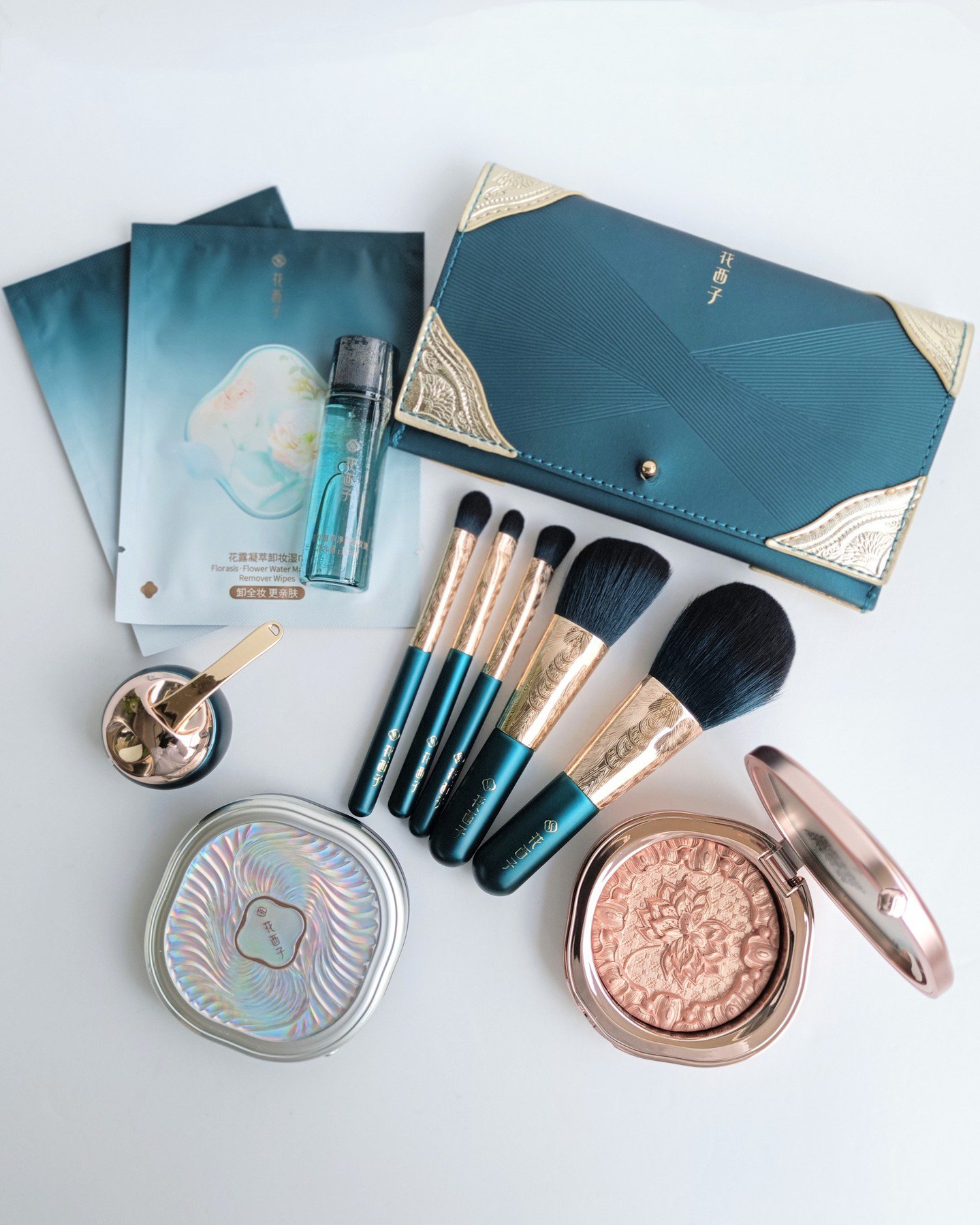 双蓮彫刻ハイライト/花西子/パウダーハイライトを使ったクチコミ（1枚目）