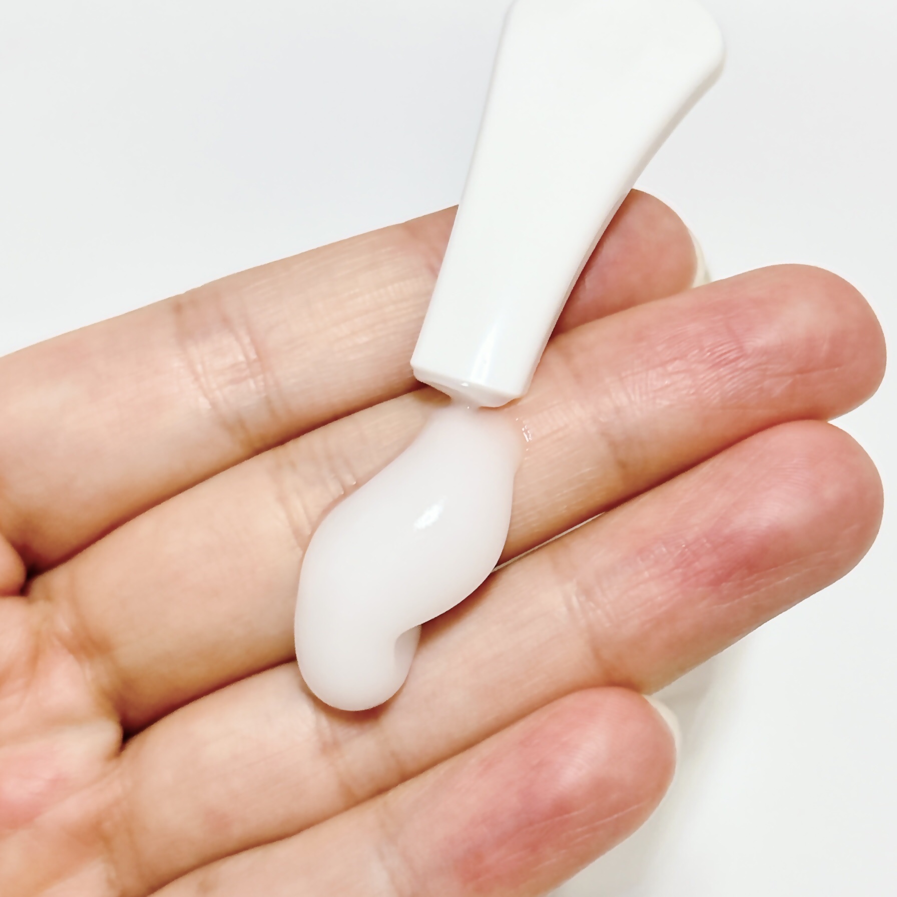 パフュームボディローション リリィムスクホワイトティー/TEABLESS/ボディローションを使ったクチコミ（3枚目）