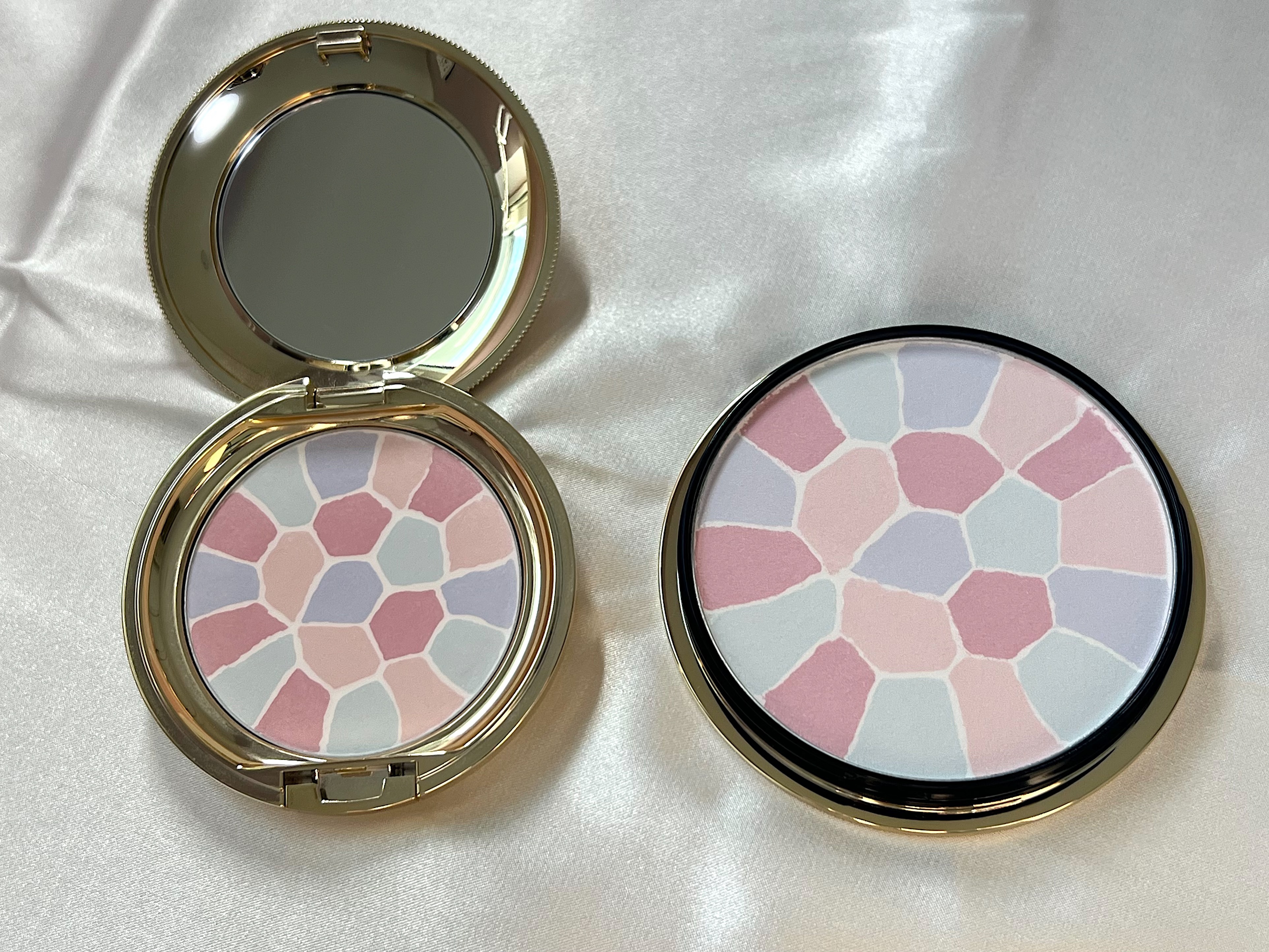 エレガンス ラ プードル オートニュアンス リクスィーズ VIII イノセント/Elégance/プレストパウダーを使ったクチコミ（2枚目）