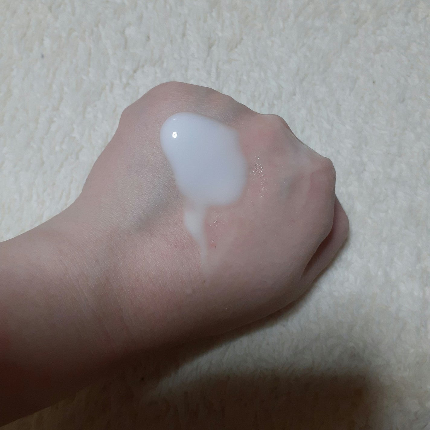 AQ アブソリュート エマルジョン マイクロラディアンス Ⅱ/DECORTÉ/乳液を使ったクチコミ(2枚目)