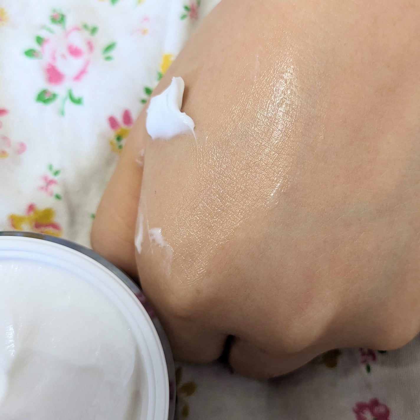 おほあんどうふ on LIPS 「大人気K-POP男性アイドルが愛用してるクリーム👨🎤26年以..」(2枚目)