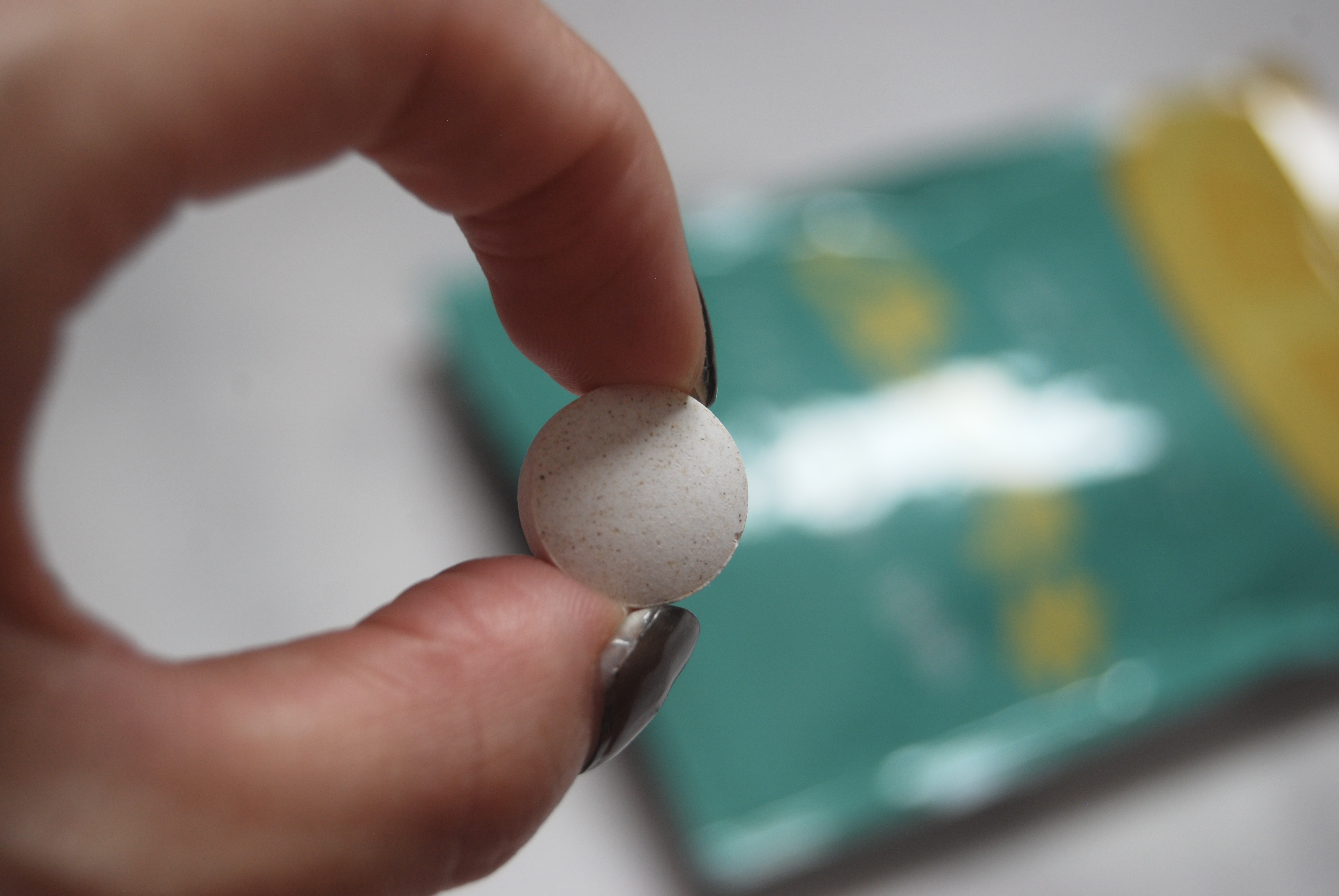 【フレッシュな息をまとう】美味しいタブレット
✼••┈┈••✼••┈┈••✼••┈┈••✼••┈┈••✼

キレイモン

✼••┈┈••✼••┈┈••✼••┈┈••✼••┈┈••✼

お口が気になった時に水なしで飲めるチュアブルタブレットで