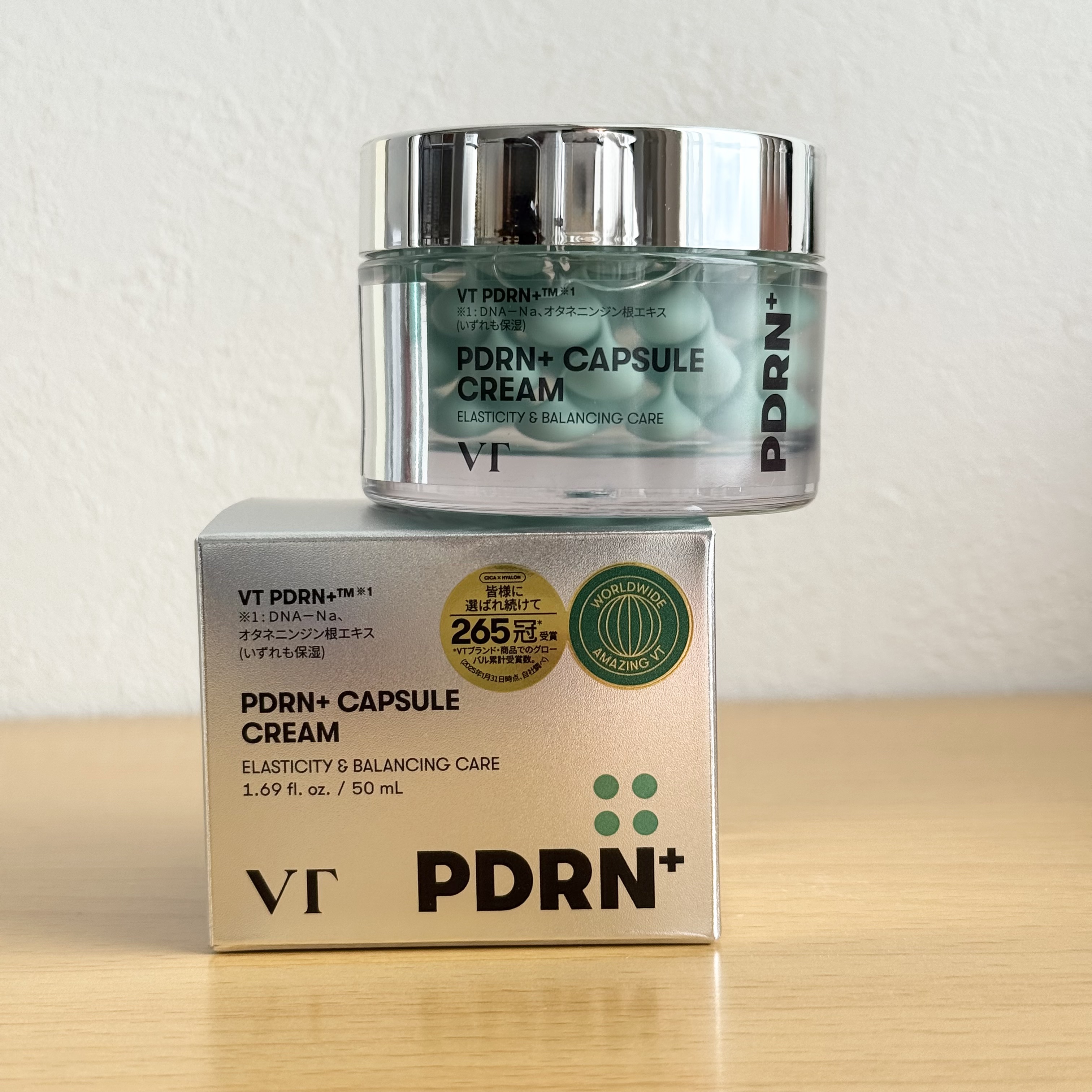 ┈┈┈┈┈┈┈┈┈┈

VT

PDRN カプセルクリーム 100

┈┈┈┈┈┈┈┈┈┈

カプセルクリームは自分好みの質感に調整できるタイプのもので、ジェル部分はみずみずしいテクスチャーで、カプセル部分は濃厚さがありつつもぴたっと密着す