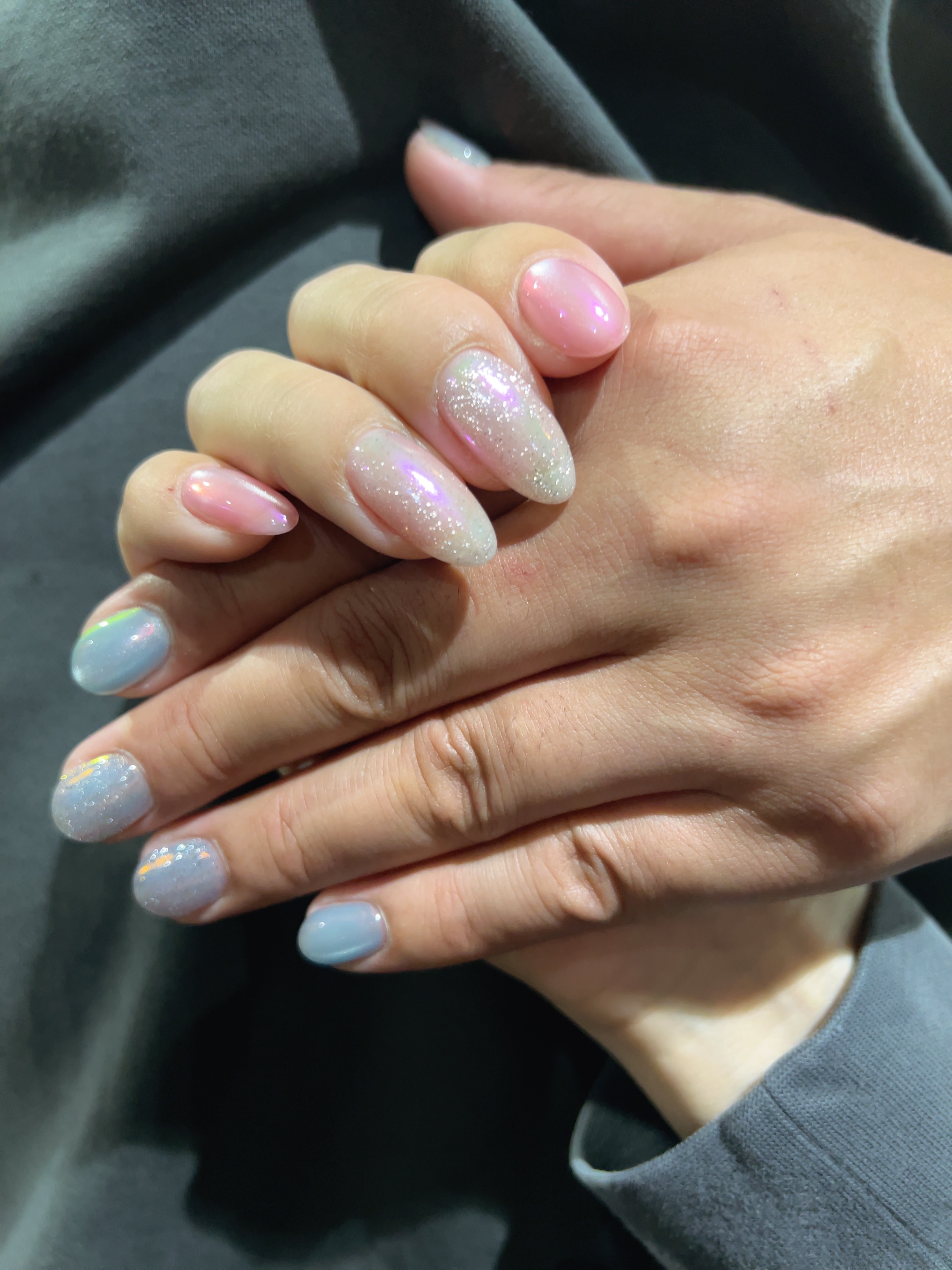 ジェルネイルデザイン

#ジェルネイル #お揃い #色違い
#ピンクネイル #ブルーネイル
#プラチナマグネット #うるぱ
#アースカラーで輝く指先 