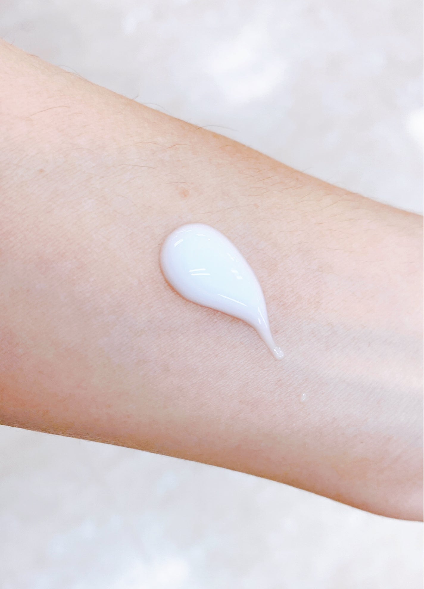 ボディミルク WR(ホワイトローズの香り)/ハウス オブ ローゼ/ボディミルクを使ったクチコミ(2枚目)