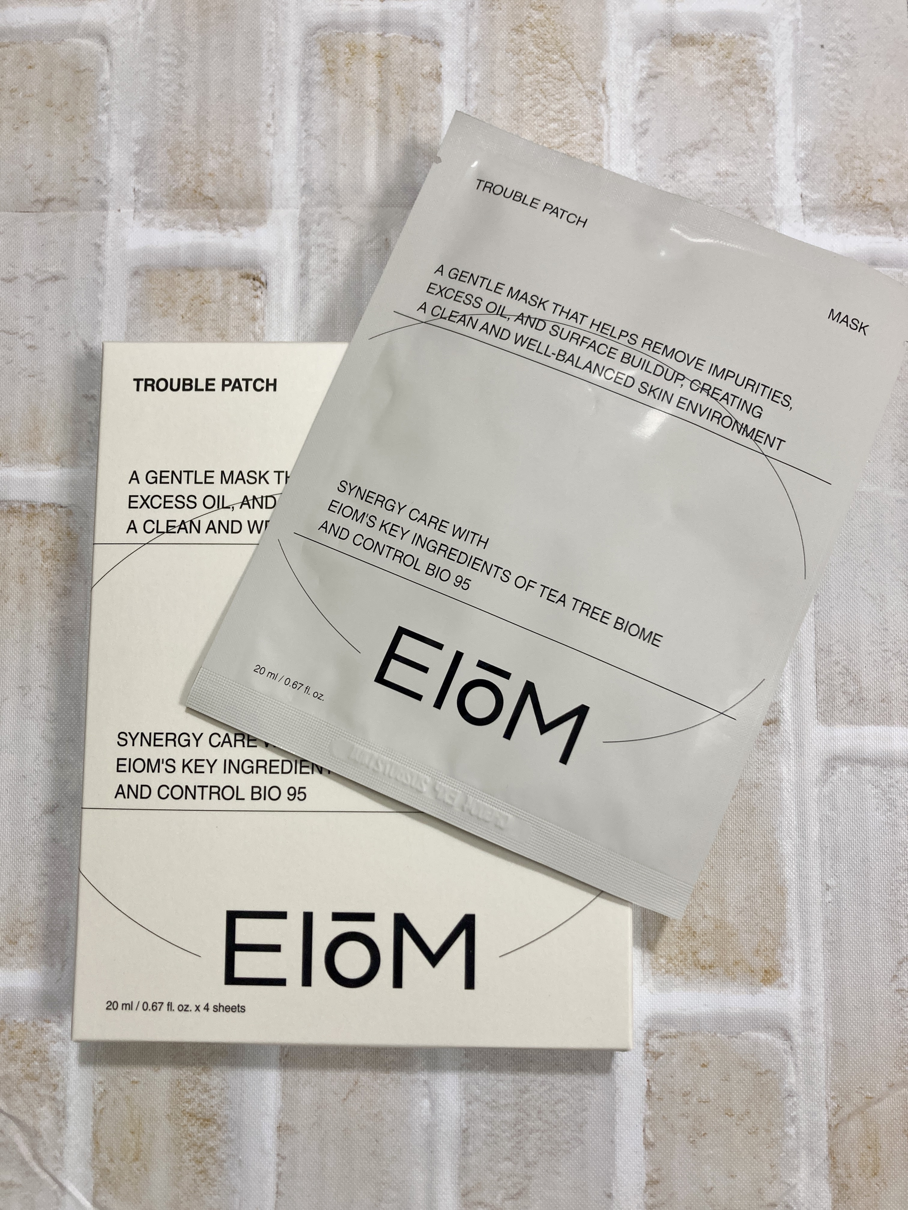 【EIOM トラブルケアパッチマスク】

毛穴の汚れをすっきりオフするマスク。
汗や角質による詰まりも吸着し、洗い上がりはつっぱらず、しっとりやわらかな肌へ。

ティーツリー有用成分など肌に嬉しい成分配合。

毛穴のマスクは使うの初めて！
