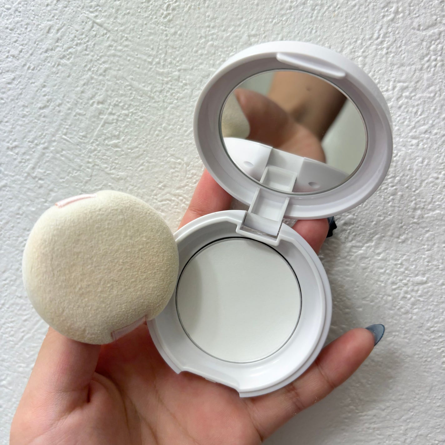 マットシフォン オイルリセットパウダー/KiSS/プレストパウダーを使ったクチコミ(2枚目)