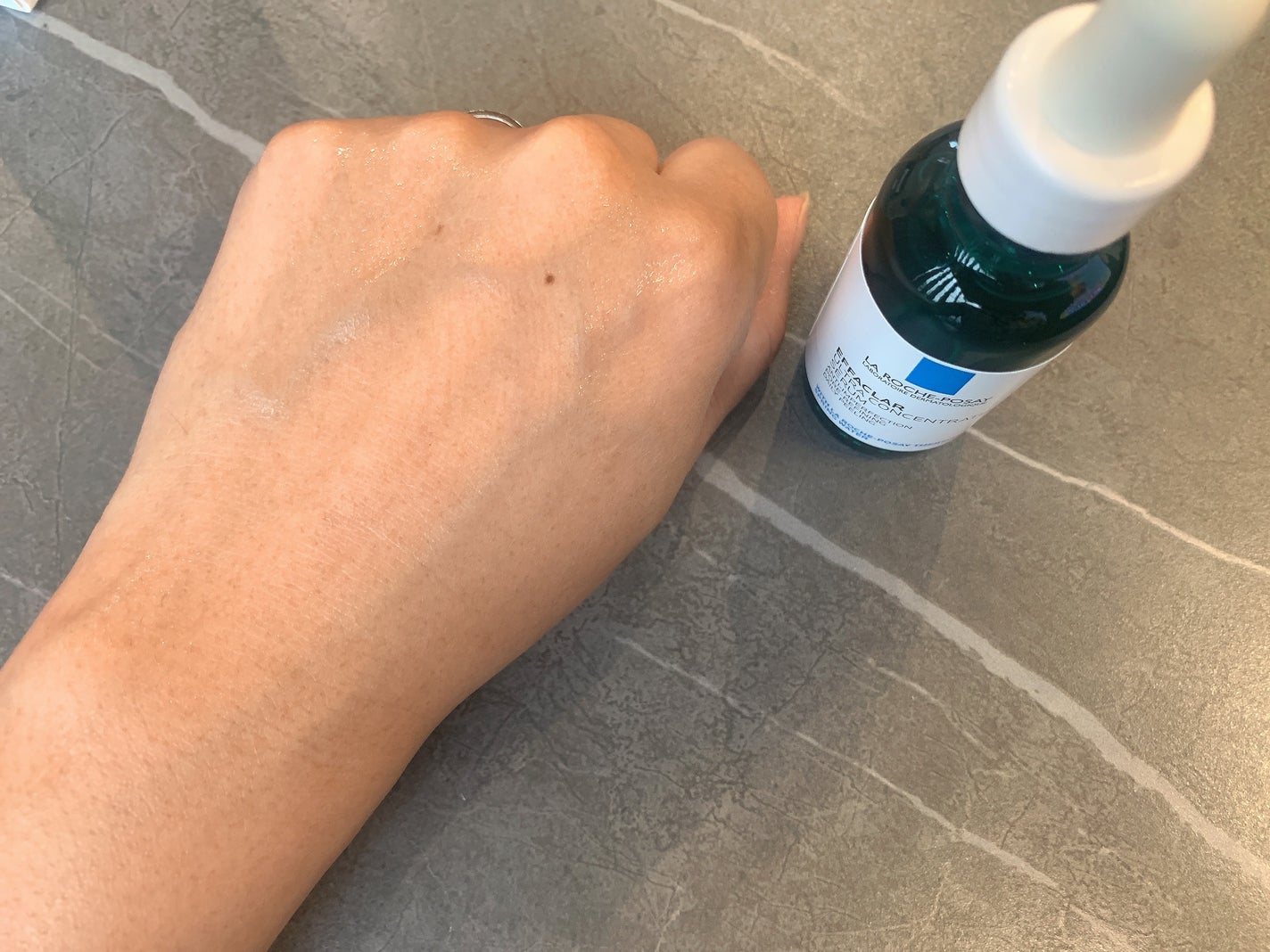 エファクラ ピールケア セラム/ラ ロッシュ ポゼ/美容液を使ったクチコミ(4枚目)