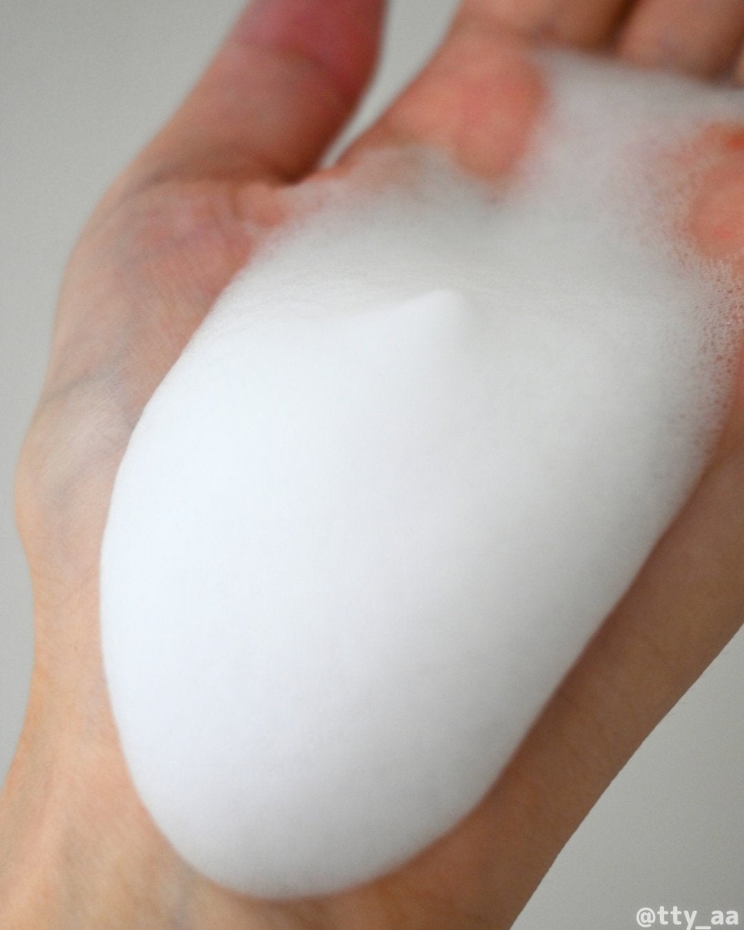 薬用泡ウォッシュ ローズとフリージアの香り /Femia/デリケートゾーンケアを使ったクチコミ(2枚目)