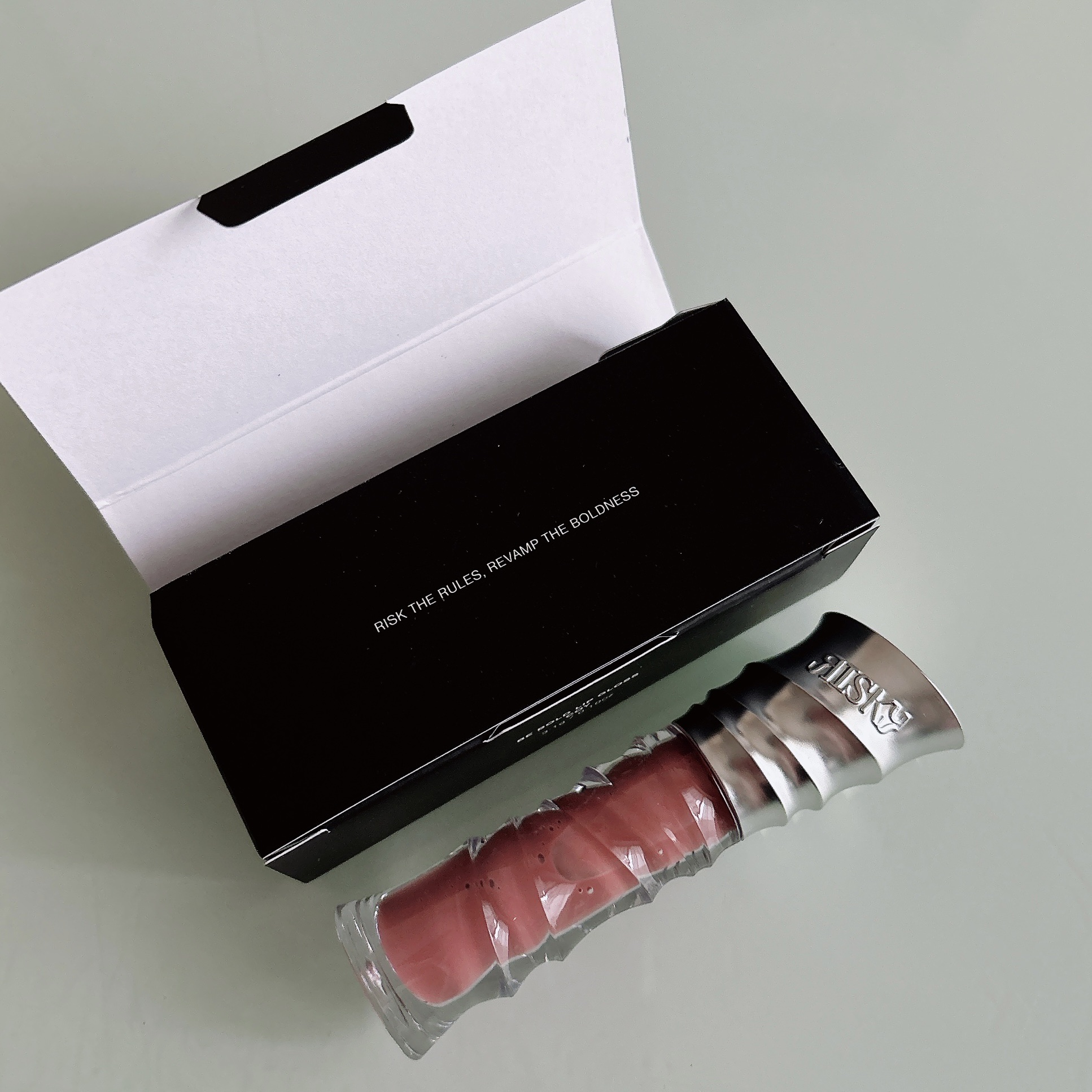 BE BOLD LIPGLOSS /RISKY /リップグロスを使ったクチコミ（2枚目）