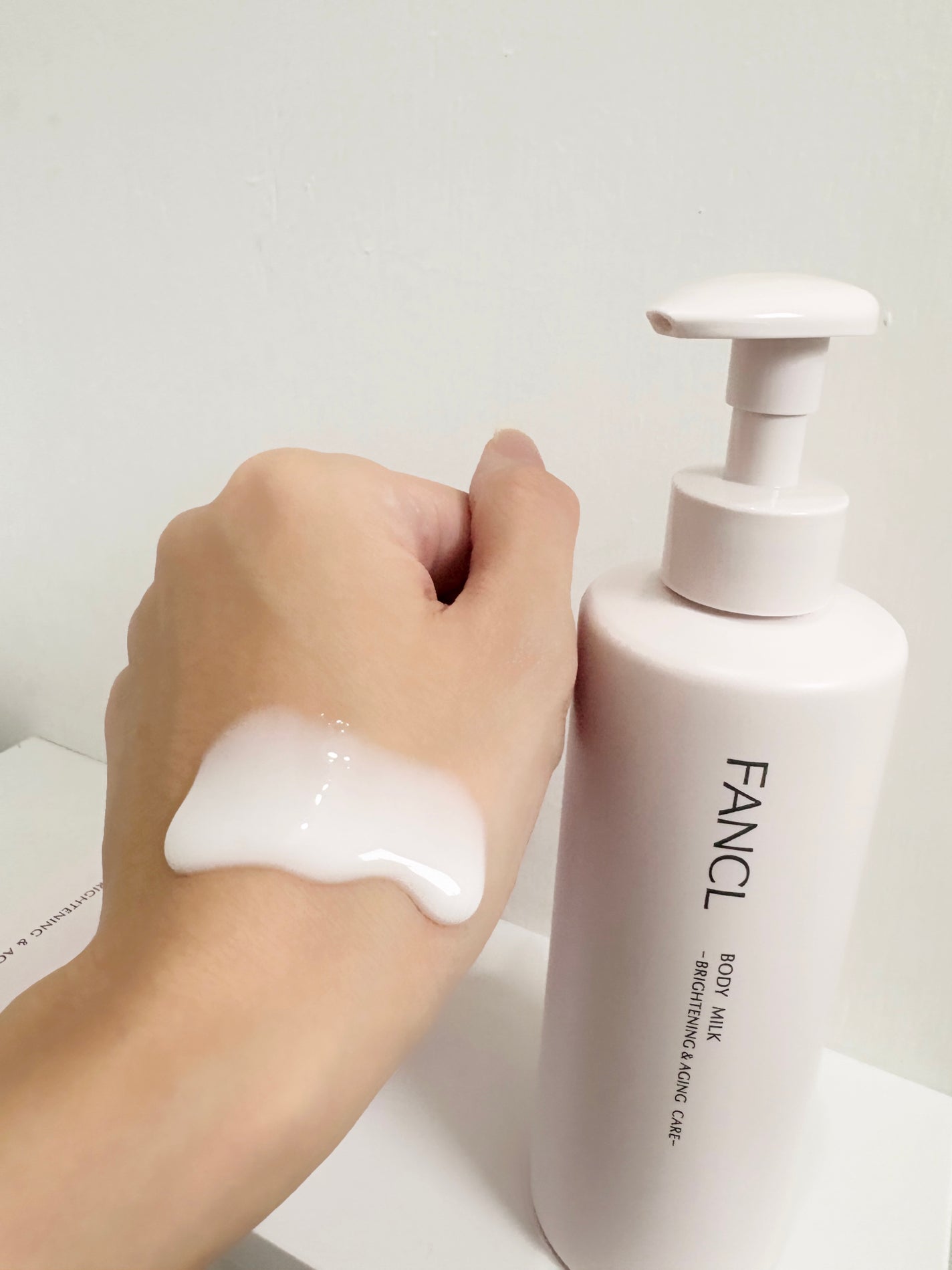 ボディミルク ブライトニング&エイジングケア<医薬部外品>/ファンケル/ボディミルクを使ったクチコミ(2枚目)