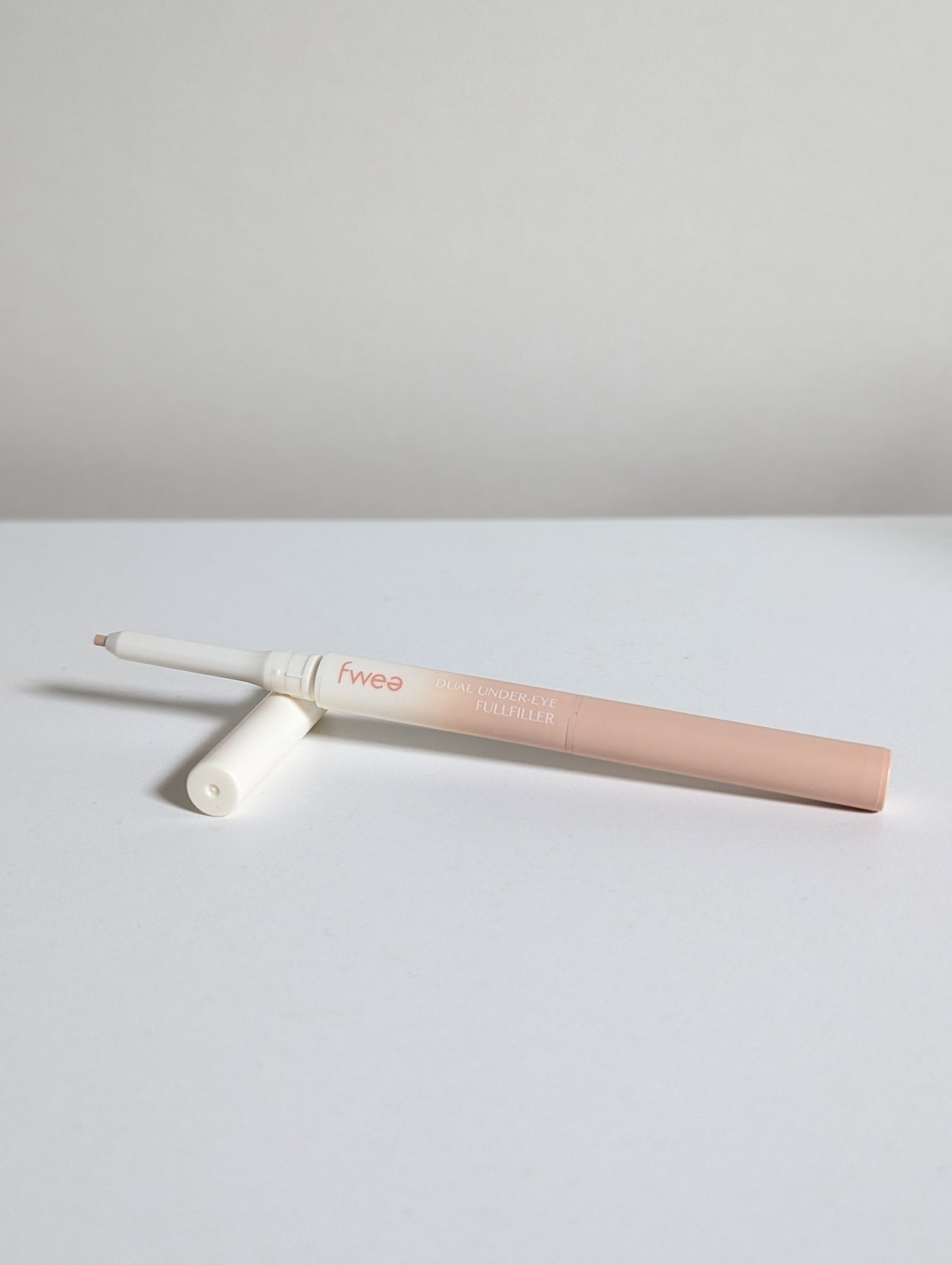 フィーデュアル涙袋メーカー 01 ウィッシュアスター/fwee/ペンシルアイライナーを使ったクチコミ（3枚目）