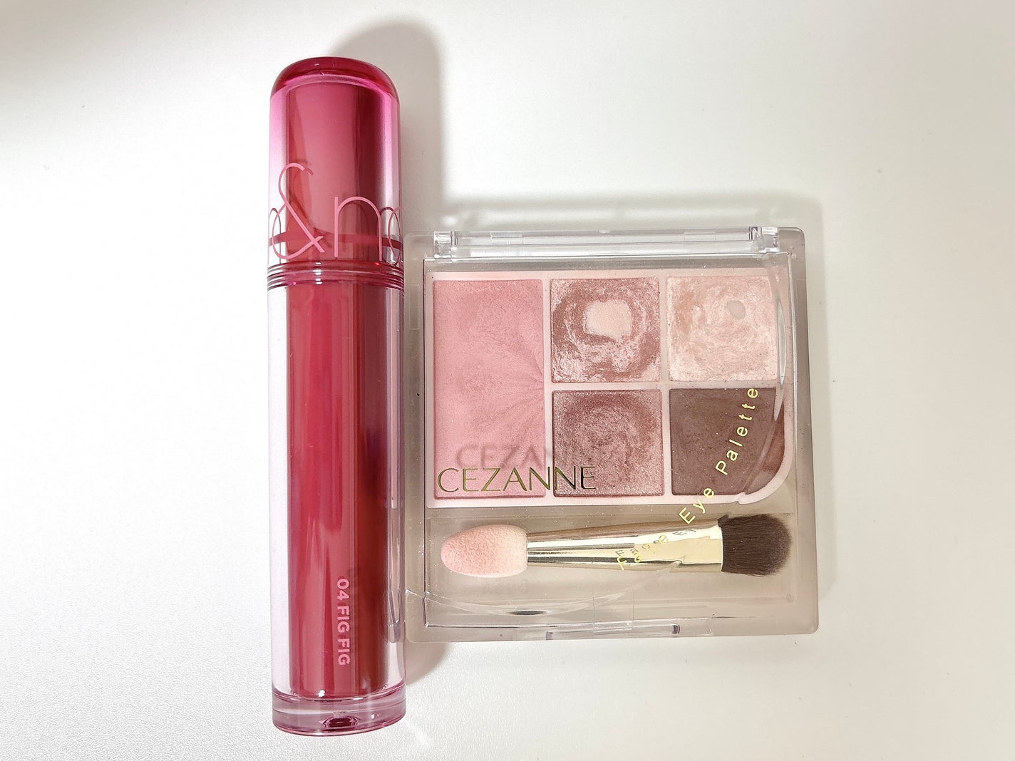 あんこ on LIPS 「毎日メイクに使ってたシャドウとリップ💄ロムアンドザジューシーラ..」(1枚目)