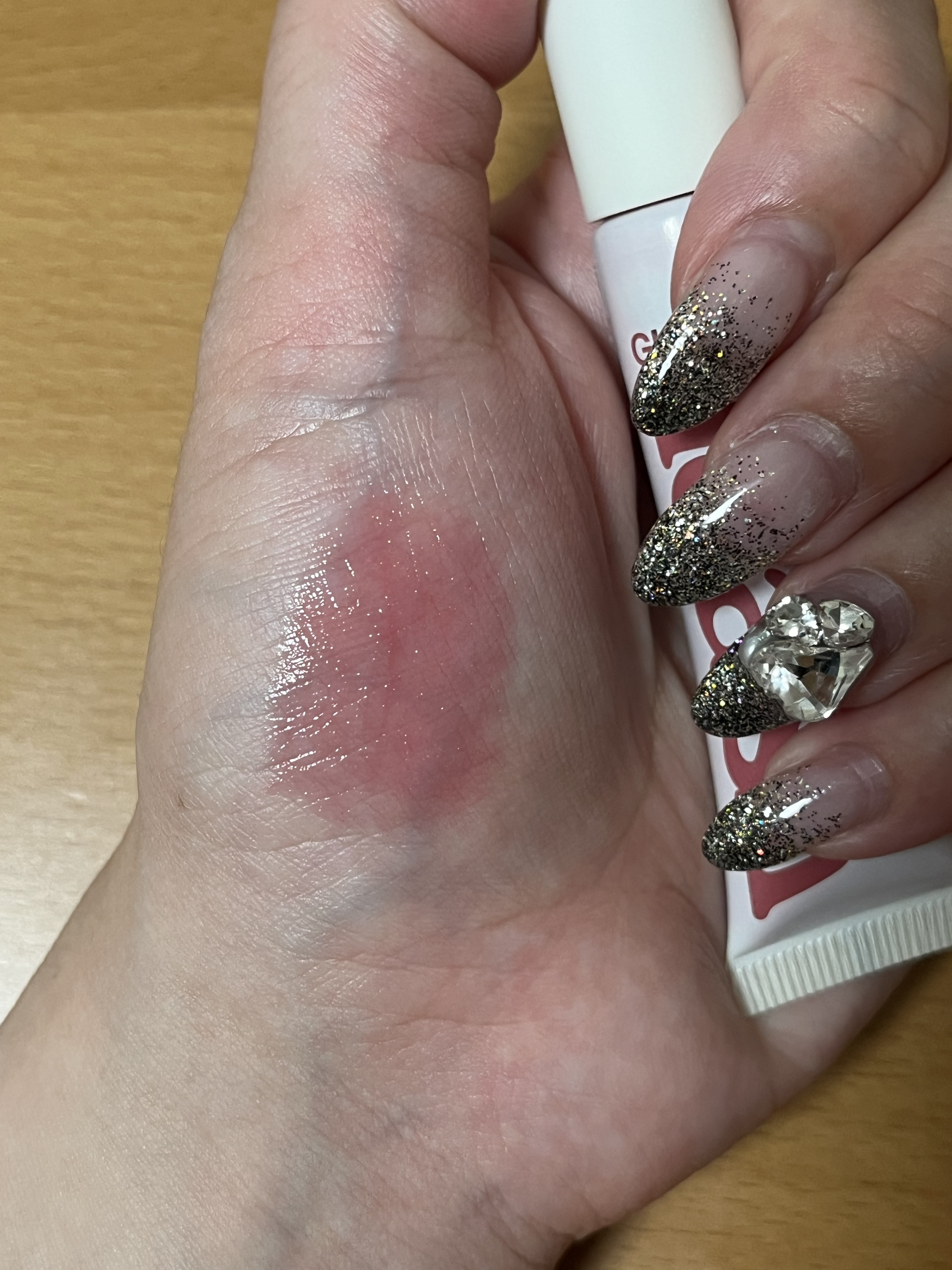 ノンスティッキーダズルティント/unleashia/リップティントを使ったクチコミ（3枚目）