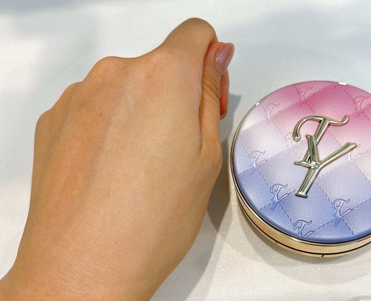 エステファクト ジュエリーパクト/たかの友梨エステファクト/クリーム・エマルジョンファンデーションを使ったクチコミ(8枚目)