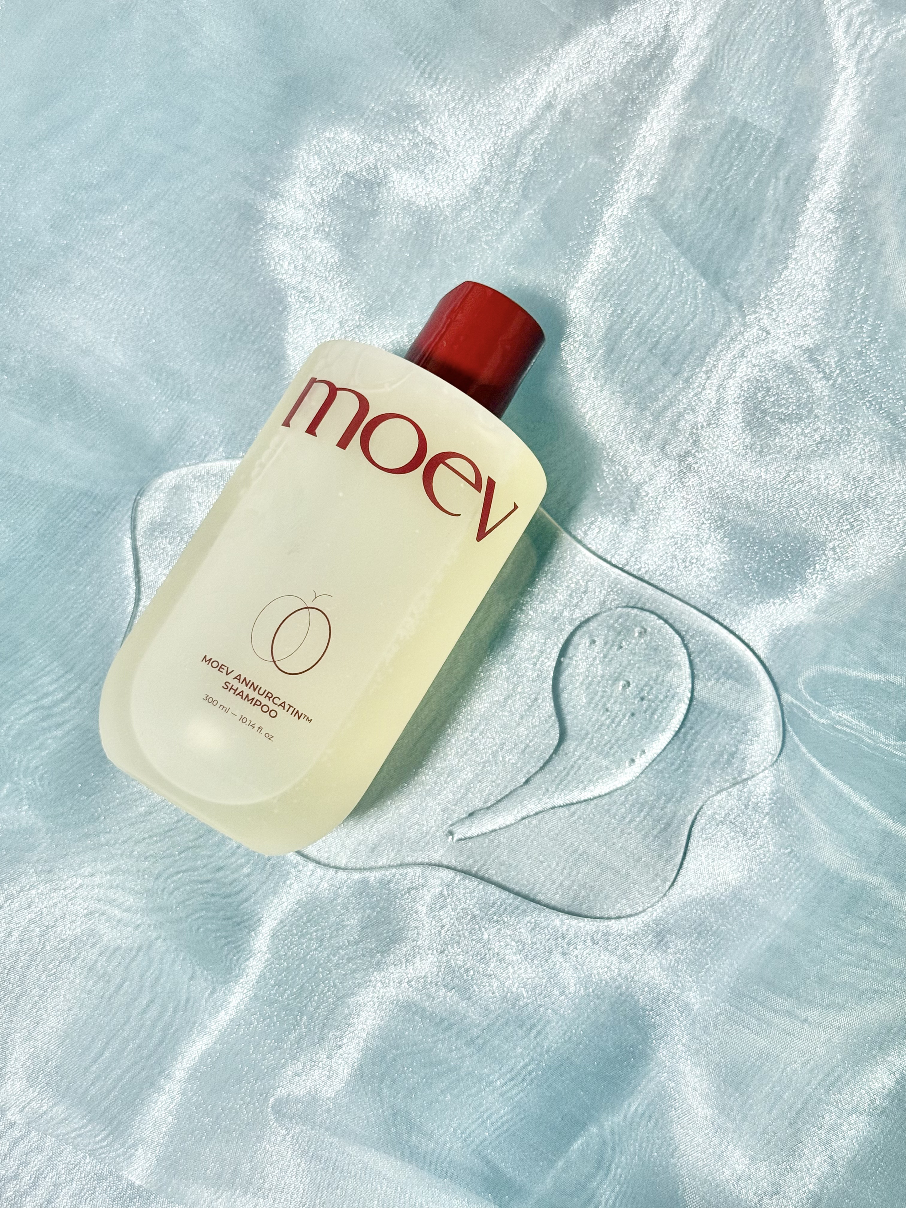 PR

自宅でサロン級のヘアケアができる、りんごシャンプーことモエブアヌカチンシャンプー！100%植物由来界面活性剤でねっとり系のテクスチャーだから、髪はもちろん頭皮までケアができるんだって✨️

夏場は頭皮のにおいが気になる時があったんだ