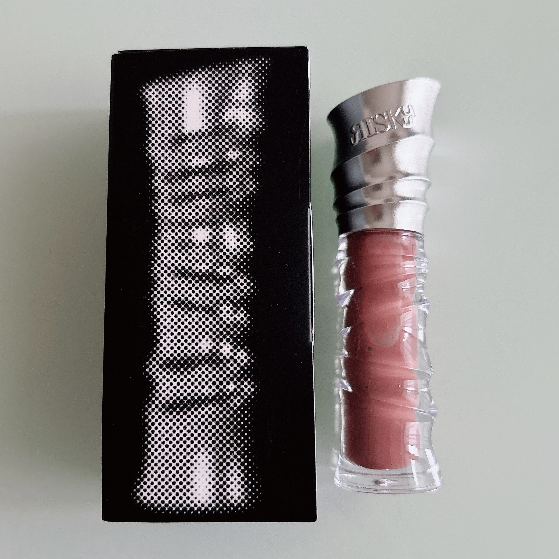 BE BOLD LIPGLOSS /RISKY /リップグロスを使ったクチコミ（1枚目）