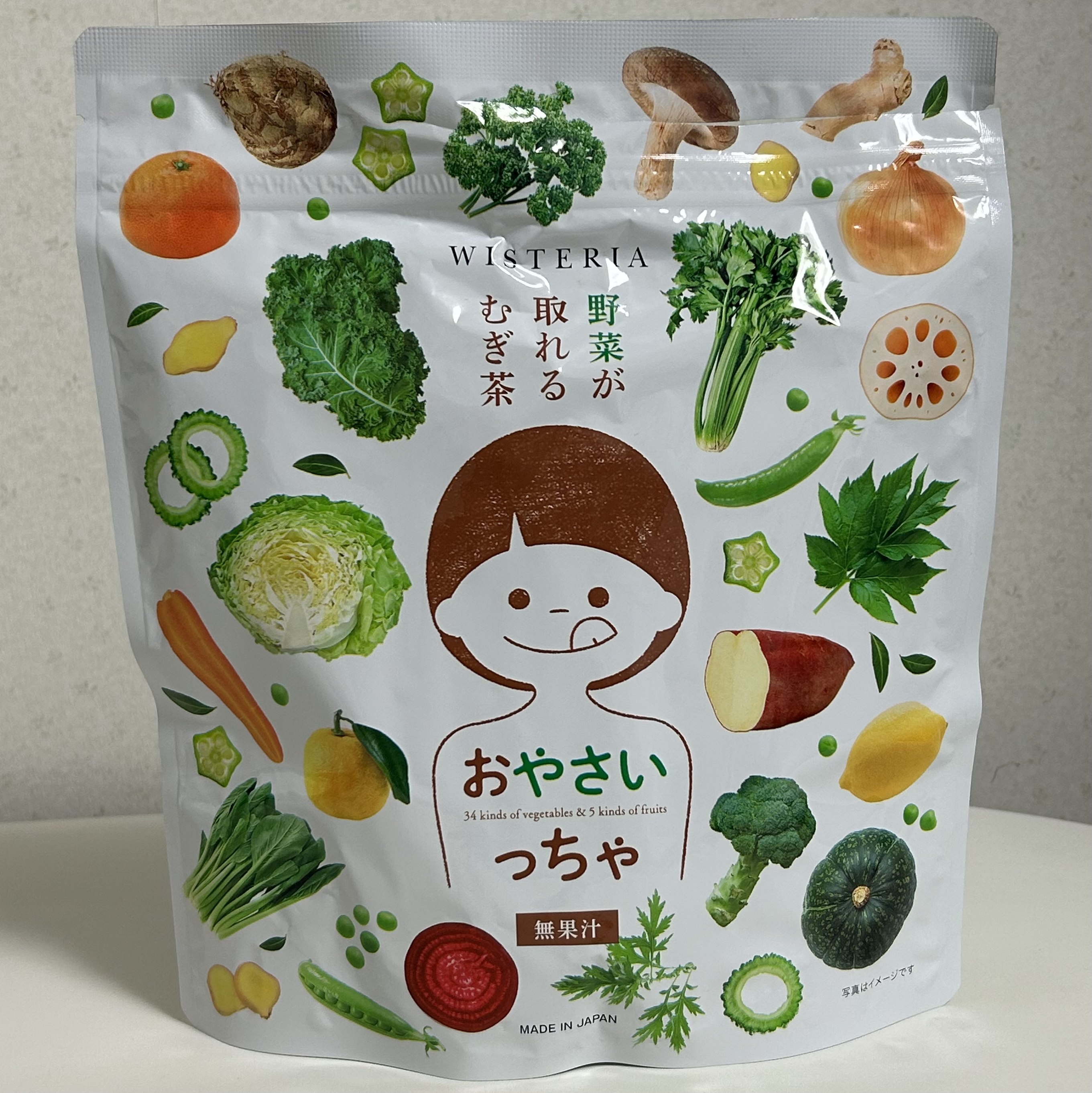 野菜34種&果物5種をギュッと濃縮した、
やさしいお味のお野菜麦茶⭐️

野菜・果物由来の栄養素だけを使用しており、添加物も不使用⭐️

懐かしくてホッと安心する香ばしい麦茶に、
ほのかにお野菜の甘みが感じられて、
私はこのお味たまらなく好