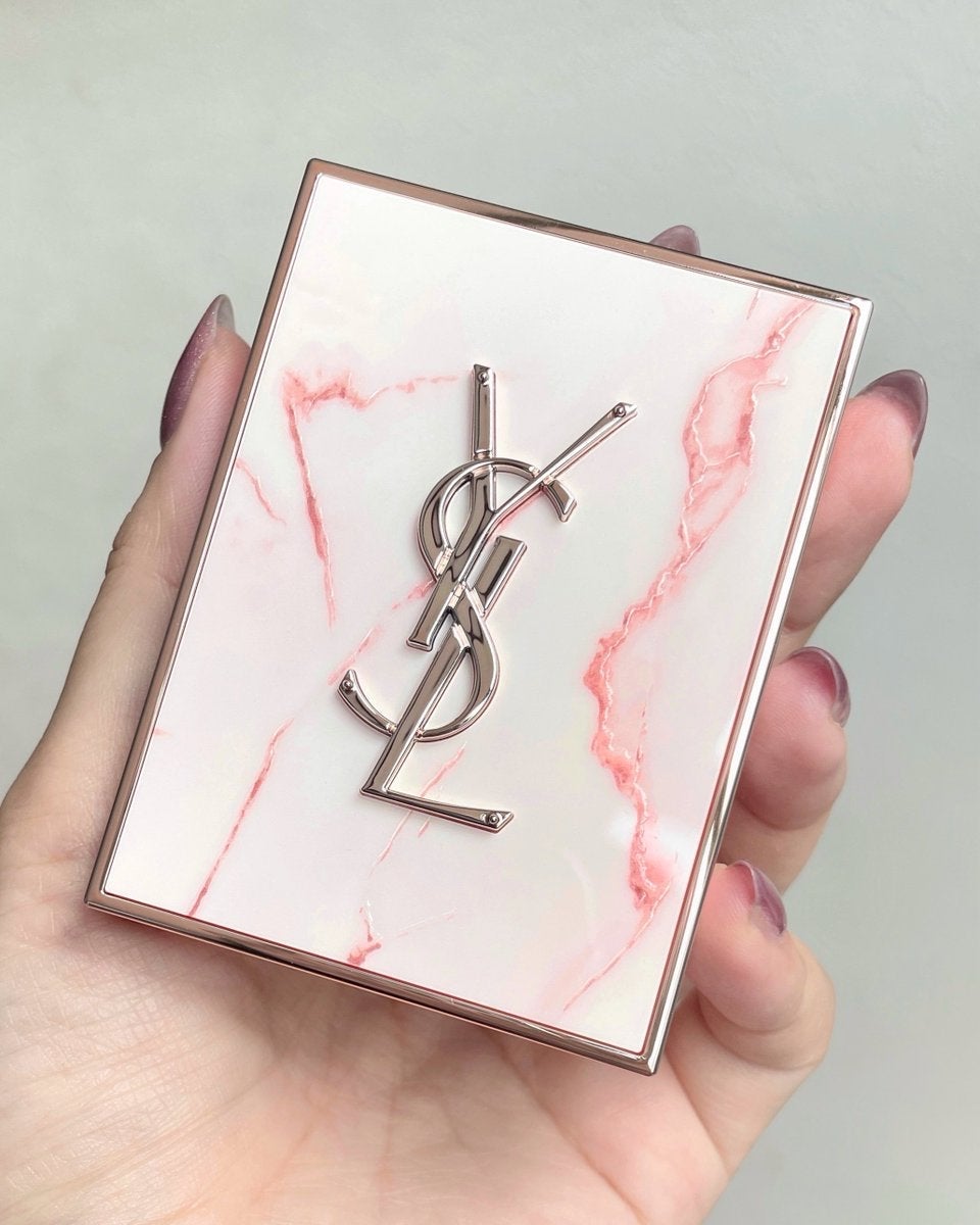 クチュール ミニ クラッチ/YVES SAINT LAURENT BEAUTE/アイシャドウパレットを使ったクチコミ(1枚目)