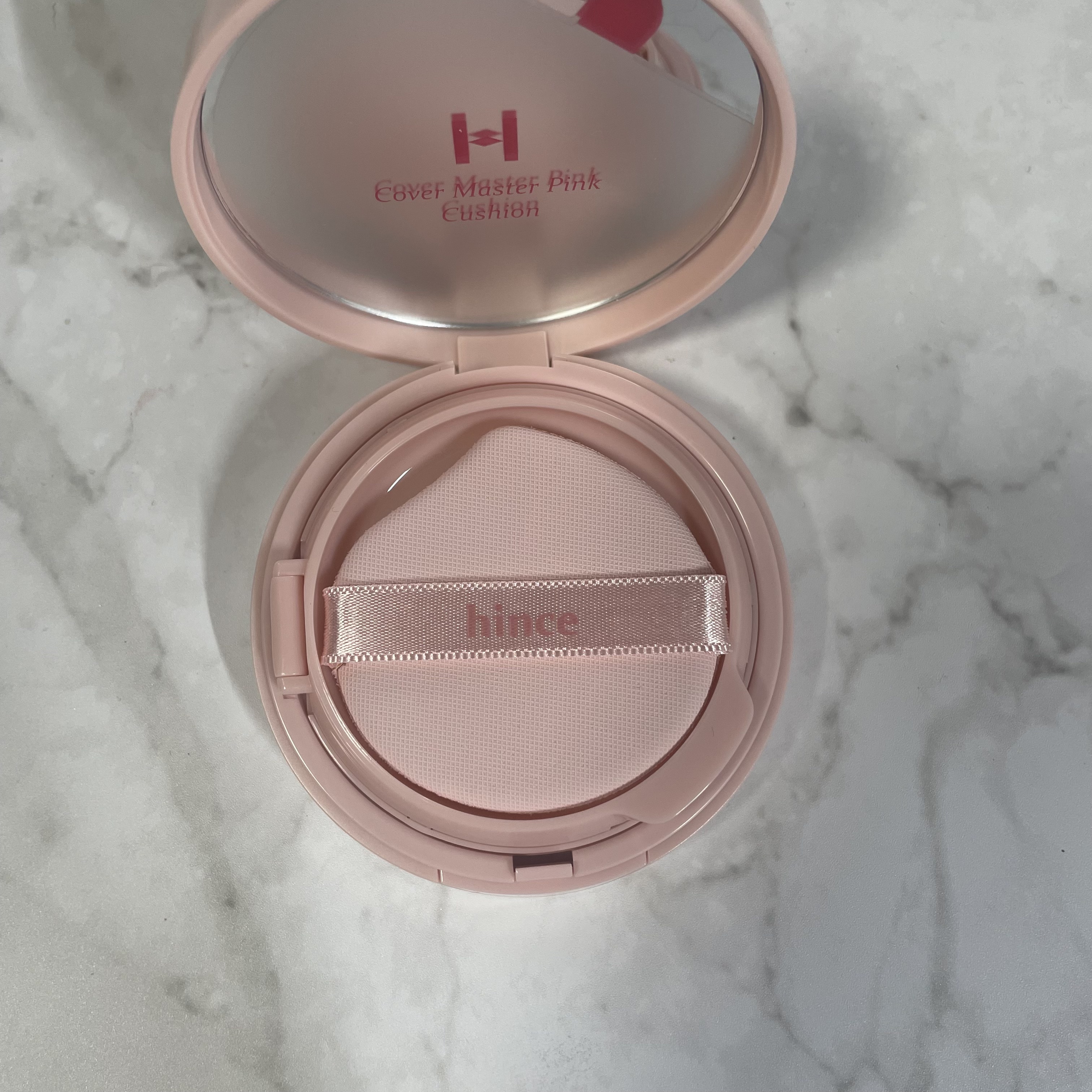 カバーマスターピンククッション/hince/クッションファンデーションを使ったクチコミ（2枚目）