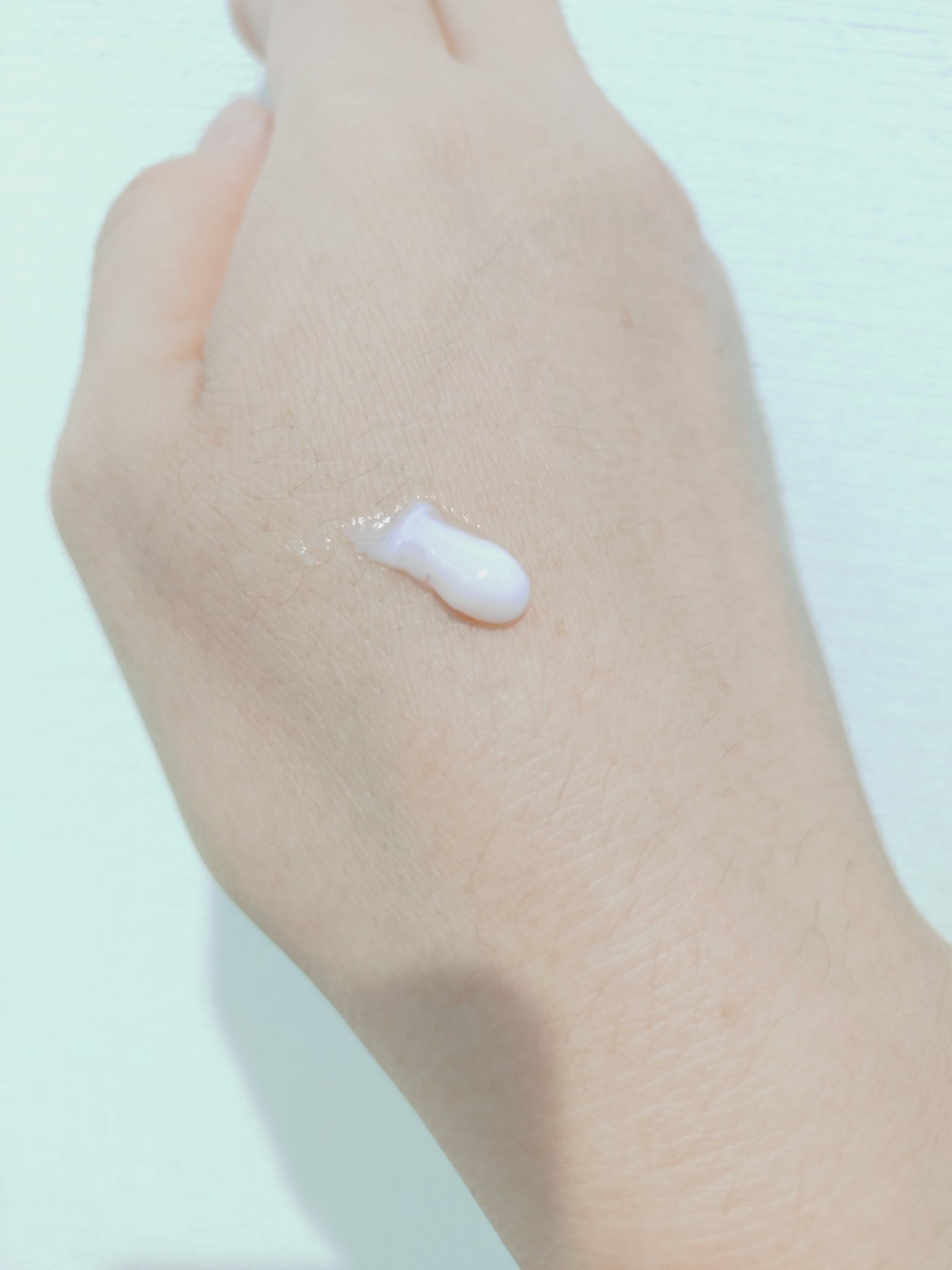 クレ・ド・ポー ボーテ ヴォワールマティフィアンリサン/クレ・ド・ポー ボーテ/化粧下地を使ったクチコミ（2枚目）