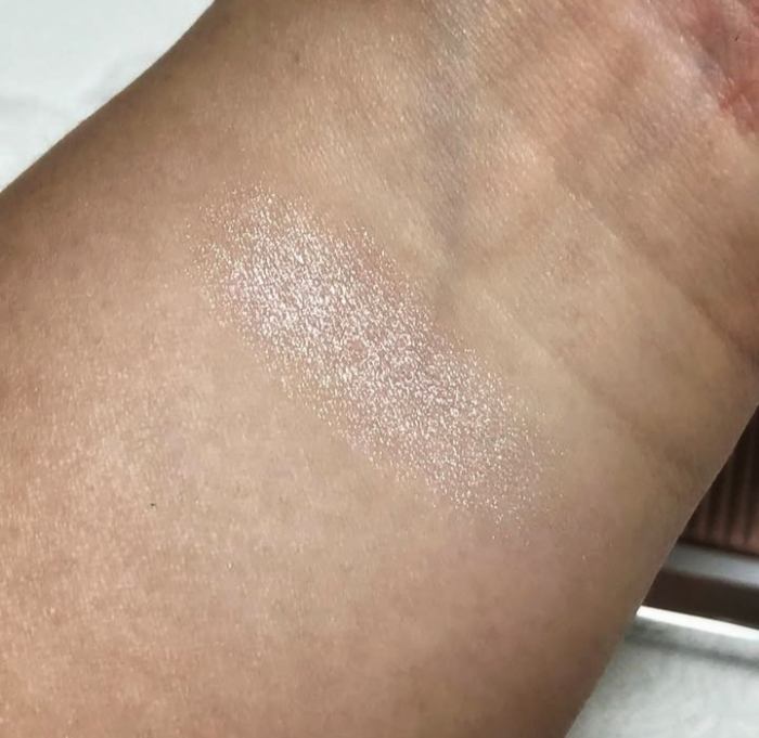 ソレイユ ネージュ グロウ ハイライター 02 グラン パラディス/TOM FORD BEAUTY/パウダーハイライトを使ったクチコミ（2枚目）