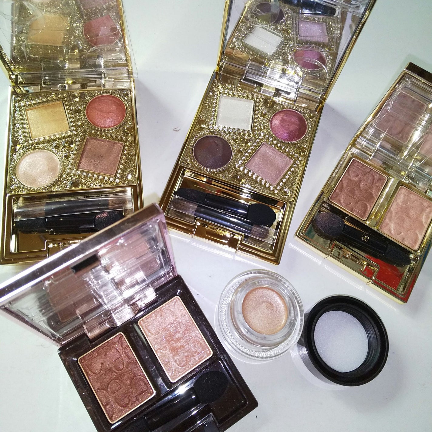 エレガンス ヌーヴェル アイズ/Elégance/アイシャドウパレットを使ったクチコミ(1枚目)