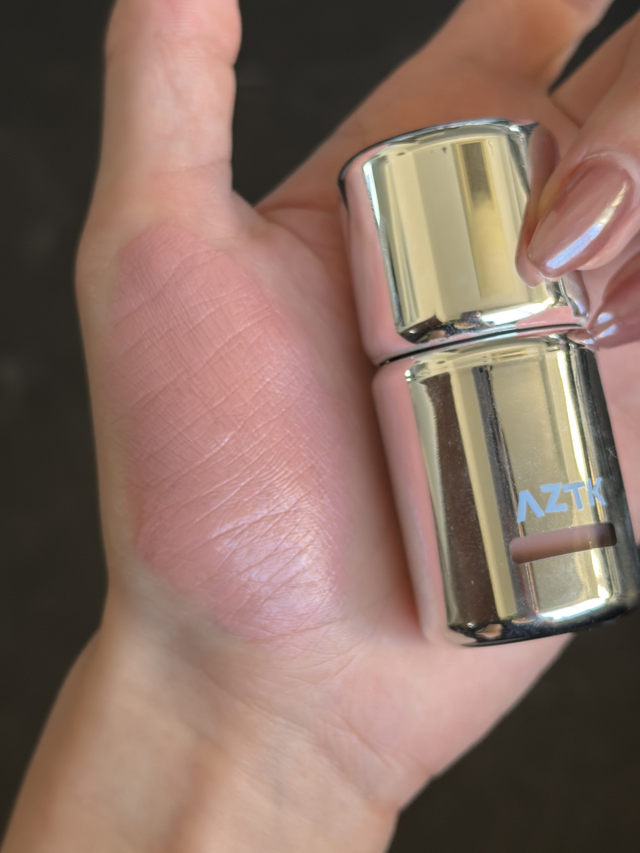 aZTK リキッドチークのクチコミ「AZTK04✨おしゃれなミュートピンク✍️パーソナルカラー的にはイエベブルベ跨いでる方に◎

.....」（1枚目）