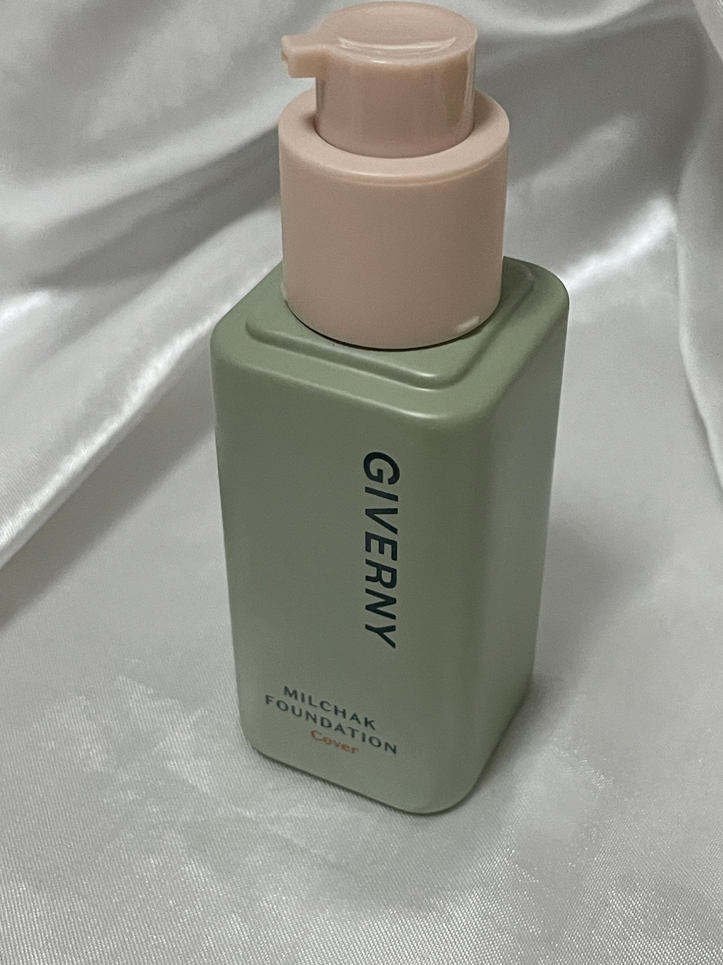 ジヴェルニー 密着カバーファンデーション/GIVERNY/リキッドファンデーションを使ったクチコミ(2枚目)