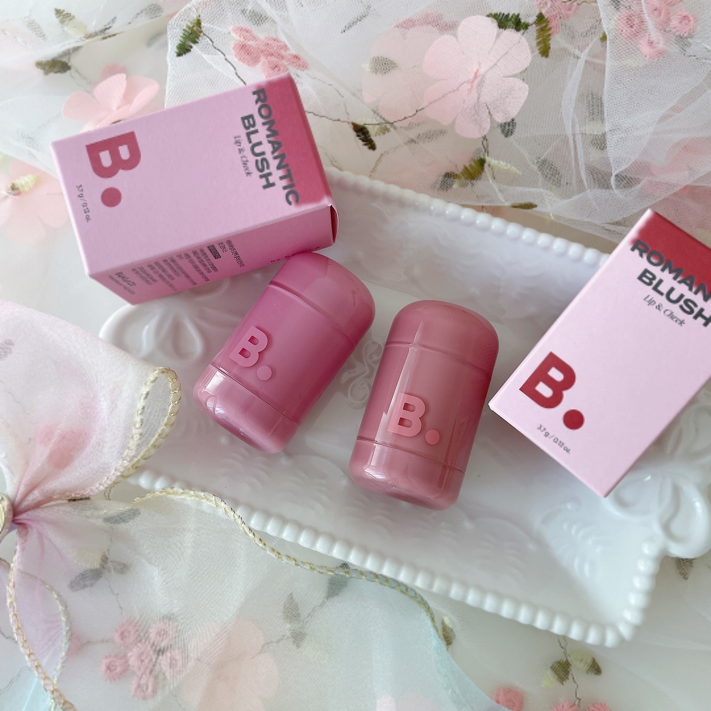 ＊
𝐁𝐀𝐍𝐈𝐋𝐀 𝐂𝐎
𝐑𝐨𝐦𝐚𝐧𝐭𝐢𝐜 𝐁𝐥𝐮𝐬𝐡 𝐋𝐢𝐩 & 𝐂𝐡𝐞𝐞𝐤 🕊️🫧ིྀ
　　
　　
ころんとした形がかわいい𝐿𝑖𝑝 & 𝐶ℎ𝑒𝑒𝑘に
6カラーが新