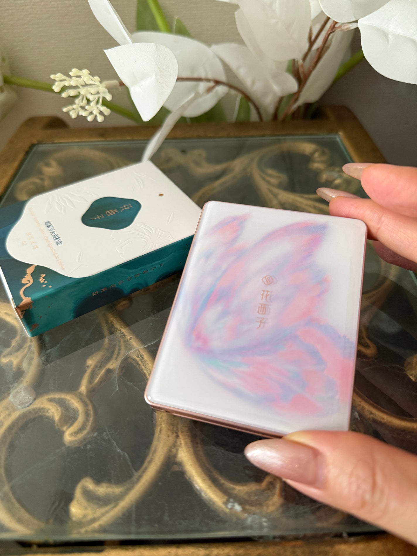 蝶影流光アイシャドウパレット/花西子/アイシャドウパレットを使ったクチコミ(4枚目)