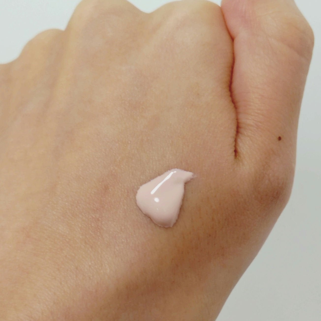 インテンシブ セラム ラディアンス プライマー/BOBBI BROWN/化粧下地を使ったクチコミ(2枚目)