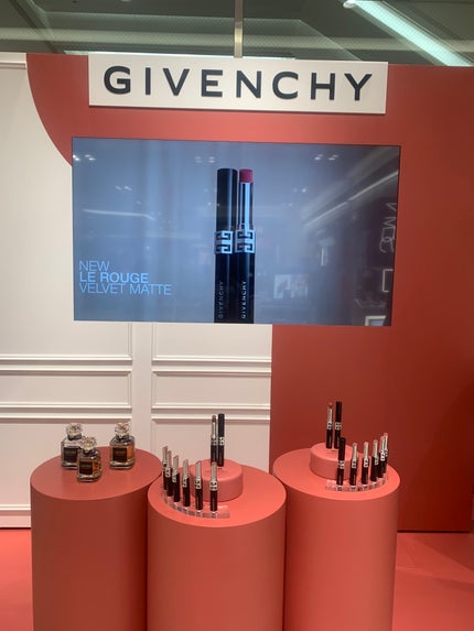 ローズ・パーフェクト・シャイン/GIVENCHY/口紅を使ったクチコミ(1枚目)