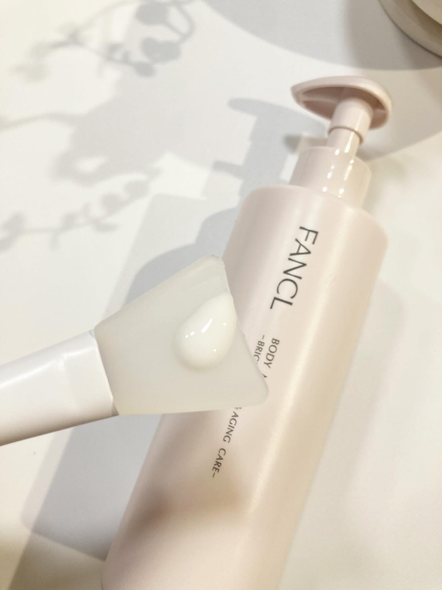 ボディミルク ブライトニング&エイジングケア<医薬部外品>/ファンケル/ボディミルクを使ったクチコミ(2枚目)