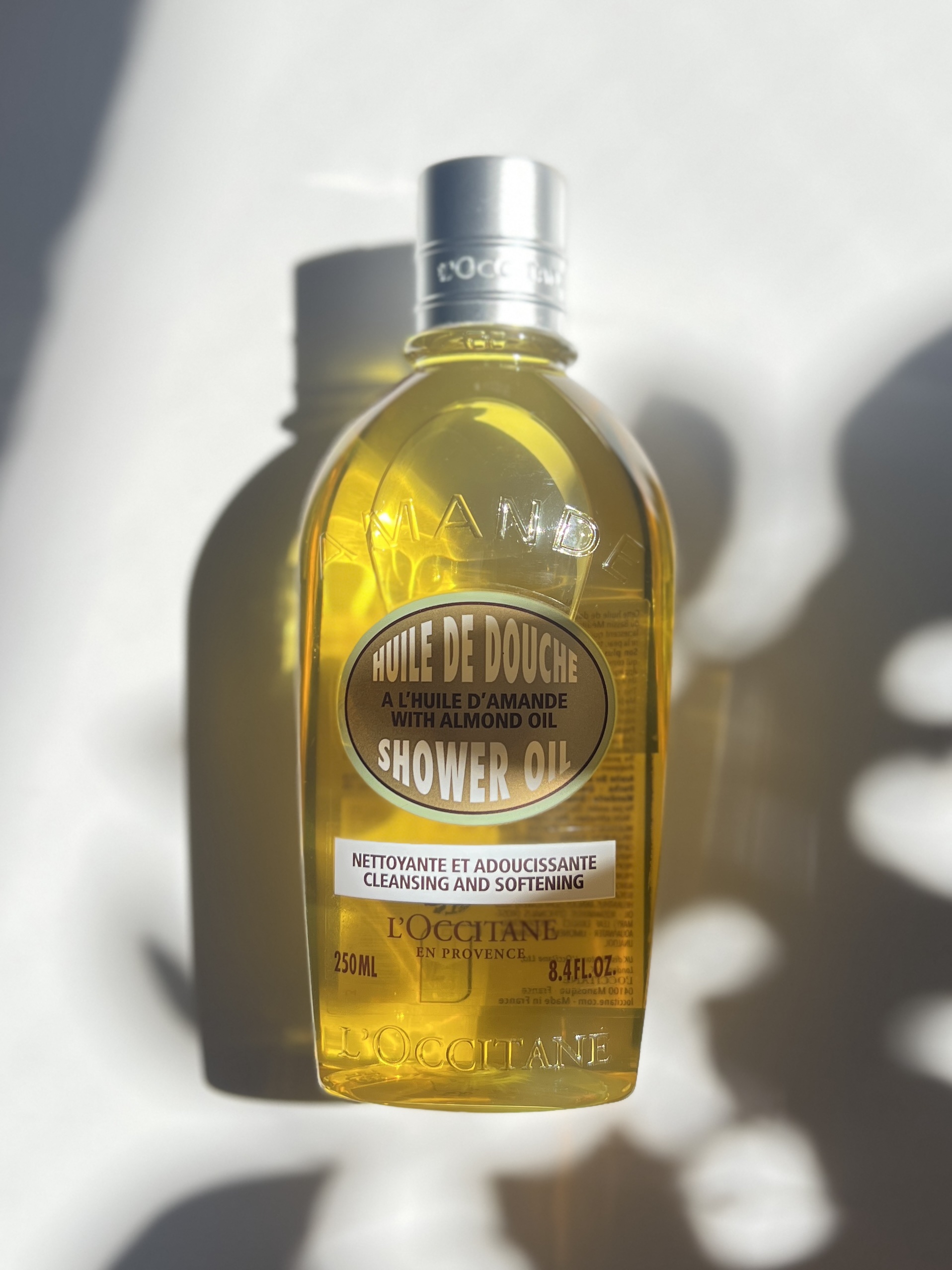 #PR #ロクシタン
#アーモンド モイスチャライジングシャワーオイル

「オイルでなで洗い」新感覚ボディソープ！
□洗う
□うるおい感のある洗い上がり
□洗い上がりも続く香り
□水分と混じるとオイルからミルクへ
□洗い方は仕上がりの好みで